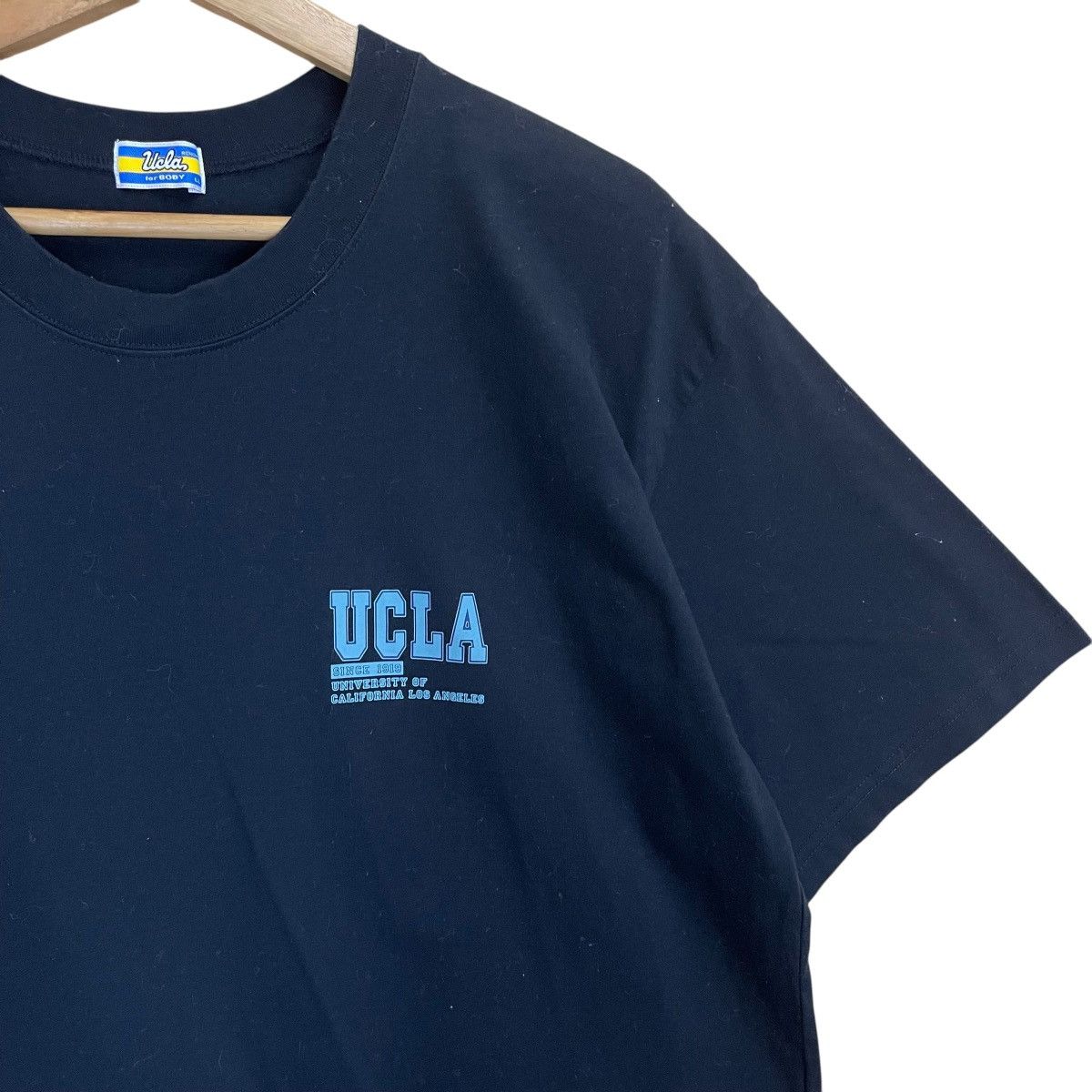 Vintage Vintage 90s UCLA Shortsleeve Tee Size US M / EU 48-50 / 2 - 5 Thumbnail