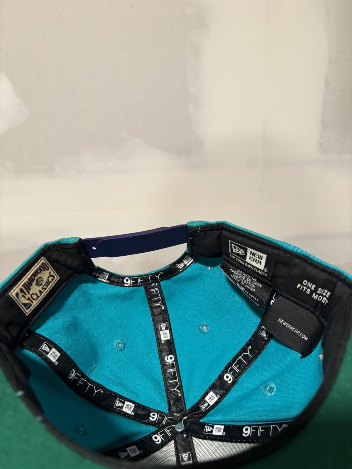New Era × Vintage Vintage Charlotte Hornets Snapback Hat Size ONE SIZE - 7 Thumbnail