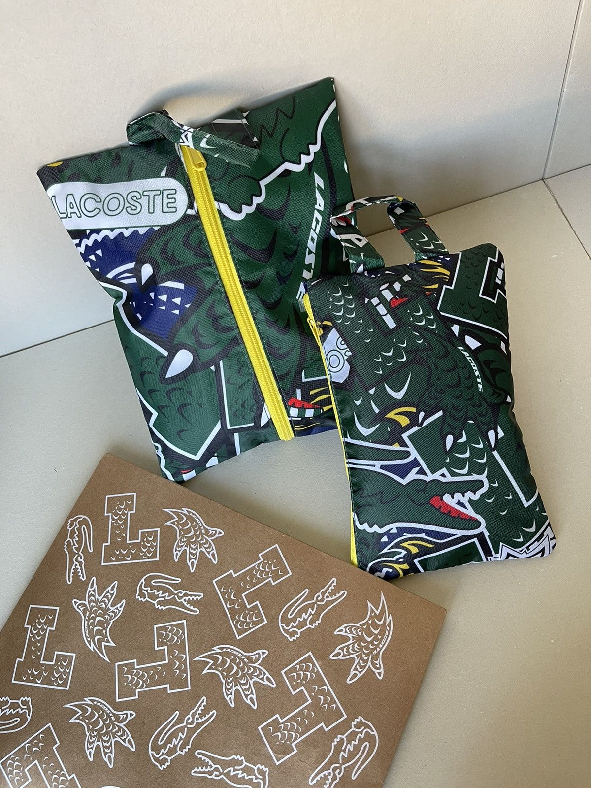 Lacoste × Larose Paris (new+box) Lacoste RARE! Travel kit (toiletries) unisex pouch Size ONE SIZE - 11 Thumbnail