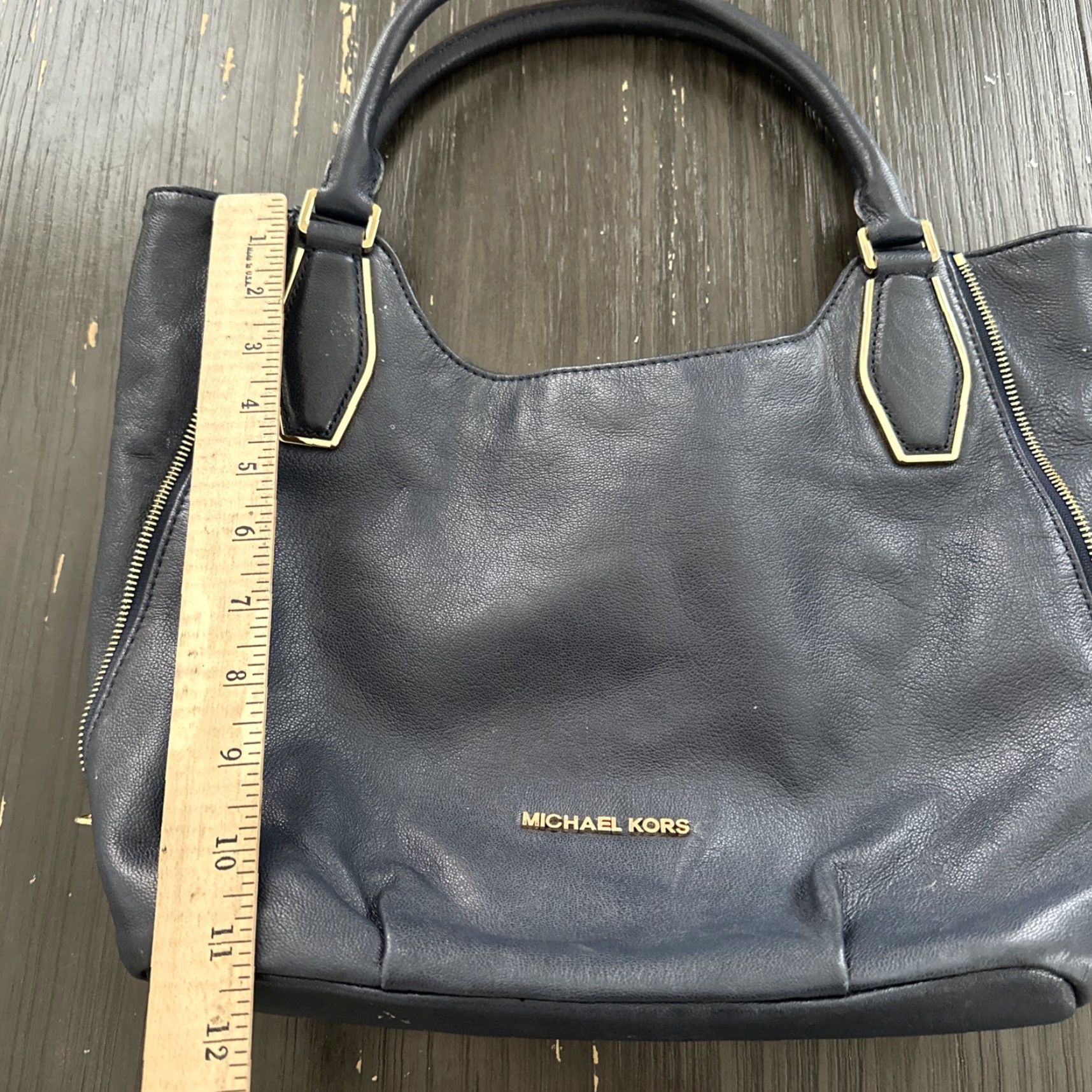 Michael Kors Michael Kors Vanessa Shoulder Bag Medium Black Leather Zip Purse Women Designer Size ONE SIZE - 2 Thumbnail