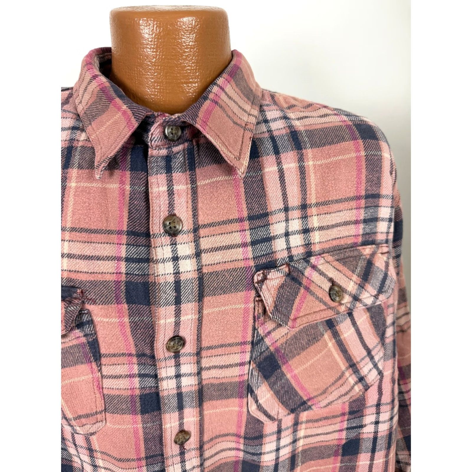 Vintage VINTAGE Heavyweight Flannel Shirt Men XL Dusty Rose Plaid Rugged Work Outdoors Size US XL / EU 56 / 4 - 2 Thumbnail