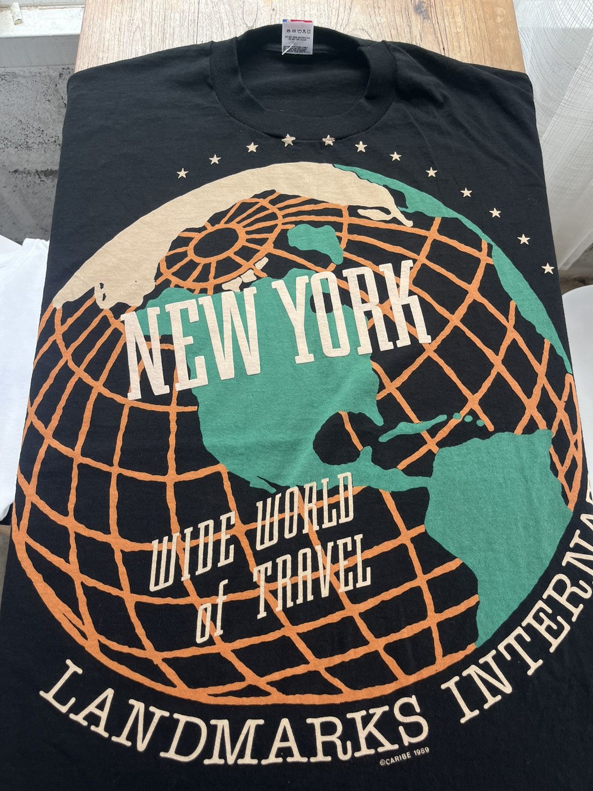 Vintage Vintage NEW YORK Wide World Of Travel 1989’s CARIBE T-shirt Size US XL / EU 56 / 4 - 3 Thumbnail