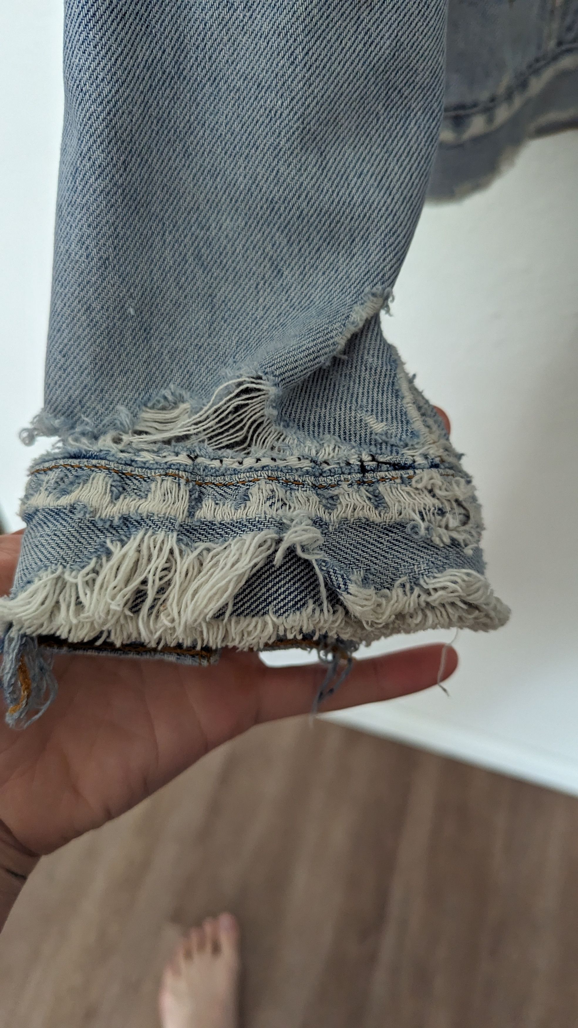 Levi's Late 80s Light Wash Distressed Trucker Size US S / EU 44-46 / 1 - 5 Thumbnail