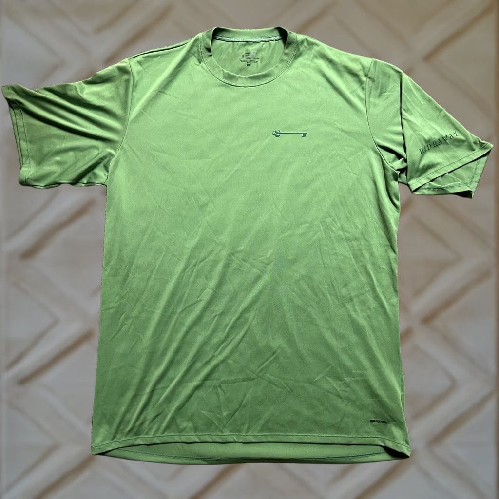 Patagonia VINTAGE Patagonia Capilene LightWeight Shirt Men’s XL Base Layer Performance Hideaway Shirt Size US XL / EU 56 / 4 - 1 Thumbnail