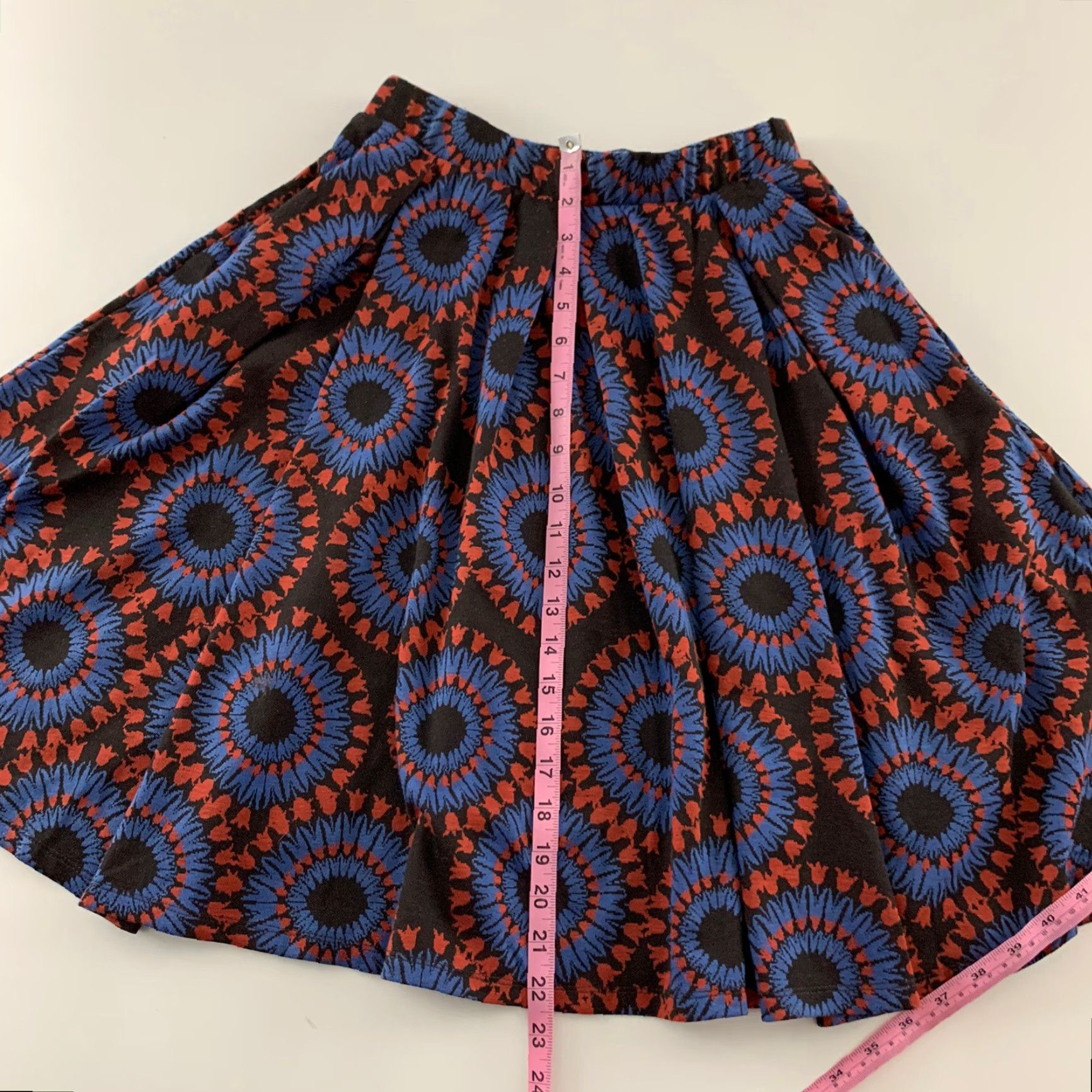 Vintage LuLaRoe Floral Print Short Pleated Skirt XS Women's Red Blue Plum Purple Skirt Cute Floral Pleated Women XS LuLaRoe Size 26" / US 2 / IT 38 - 5 Thumbnail