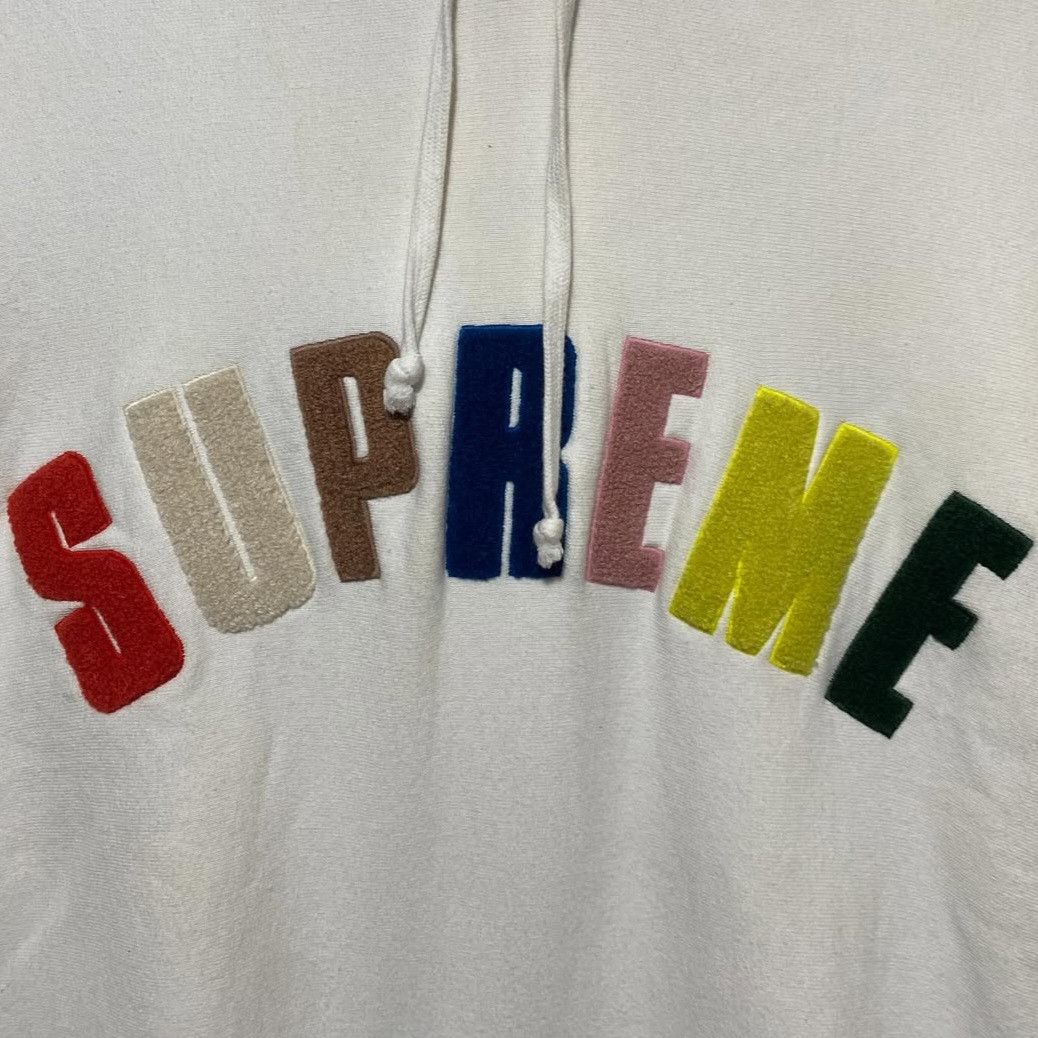 Supreme Supreme Chenille Arc Logo Hooded Sweatshirt SS17 Size US L / EU 52-54 / 3 - 3 Thumbnail