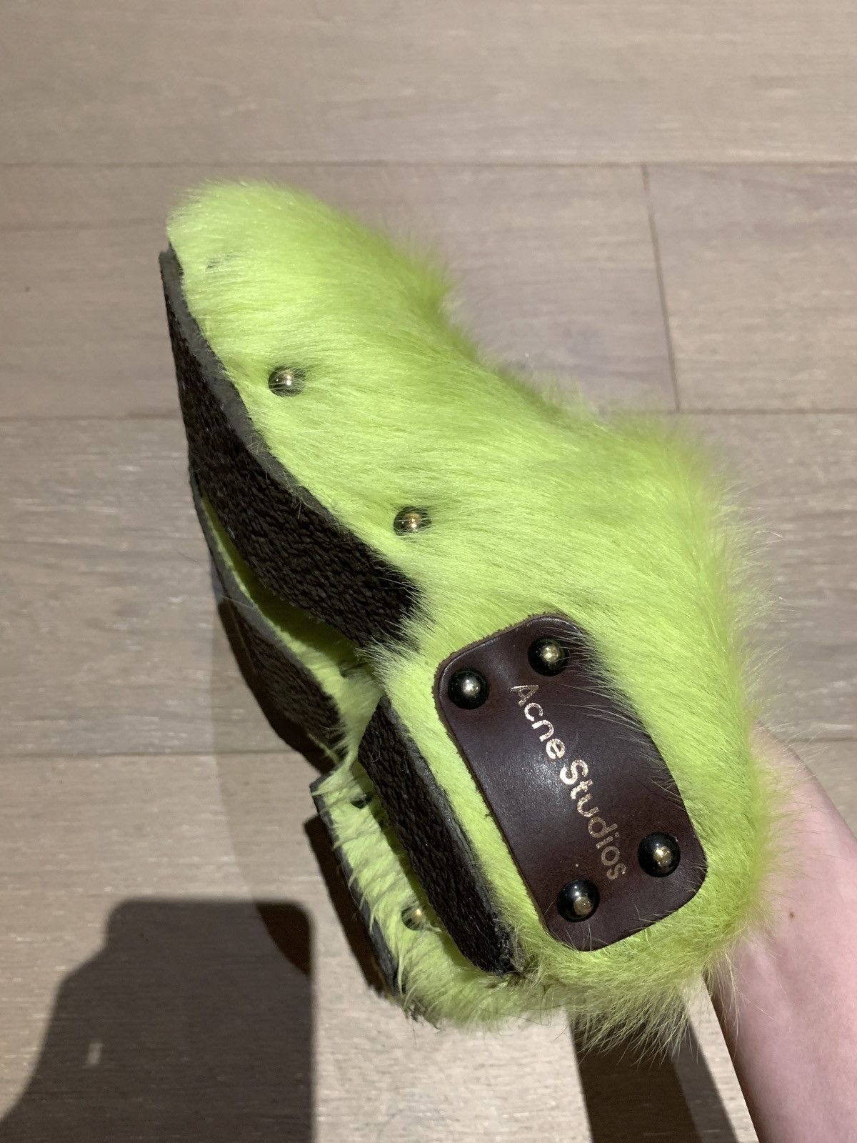 Acne Studios ACNE STUDIOS Green Studded Clogs In Neon Green Size US 6 / IT 36 - 4 Thumbnail