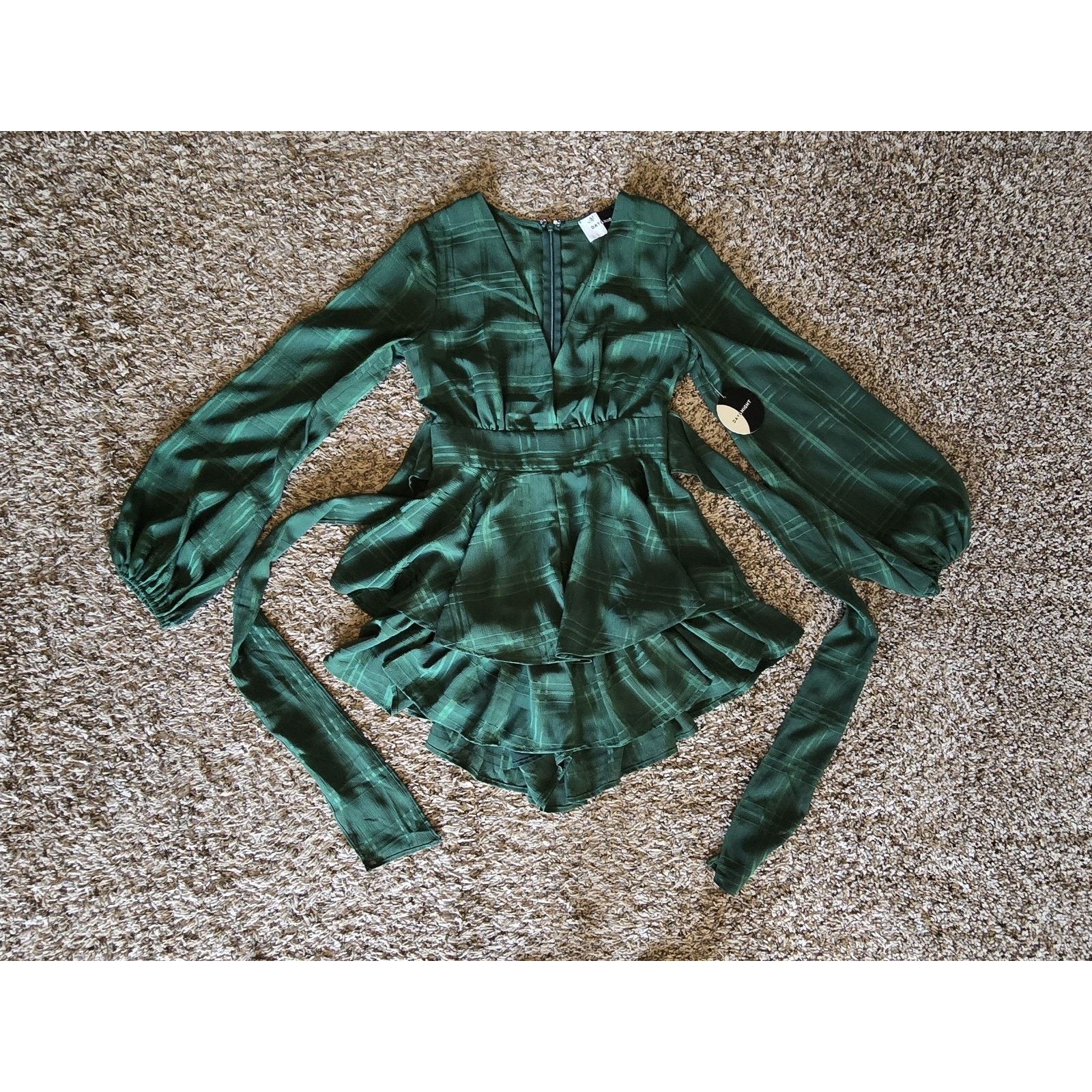 Daydreamer NWT Deep V-Neck Tie Ruffle Baby Doll Mini Romper Dress XS Size 26" / US 2 / IT 38 - 2 Thumbnail