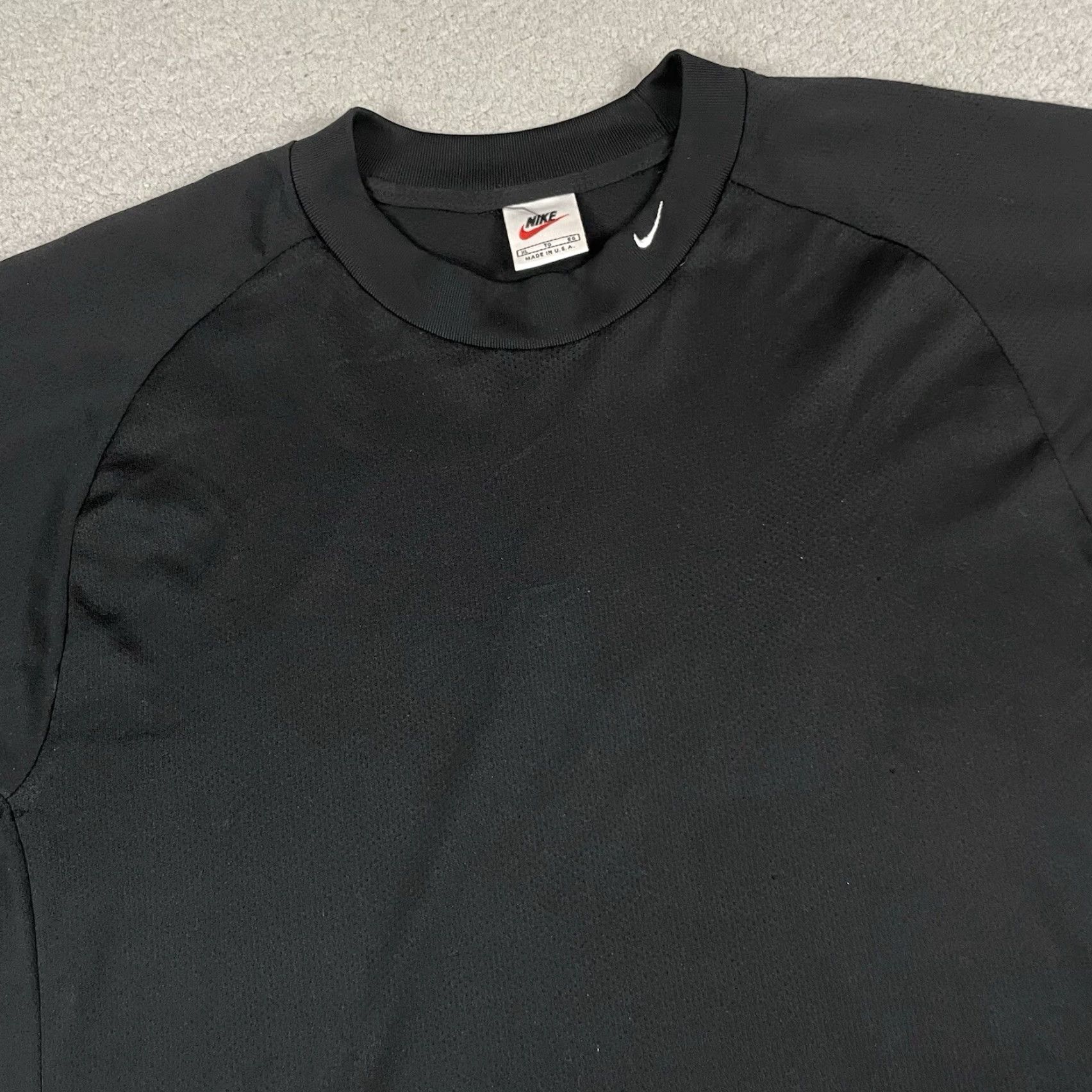 Nike VINTAGE Nike T Shirt Men's XL Black Embroidered Swoosh USA Y2K Fit Size US XL / EU 56 / 4 - 2 Thumbnail