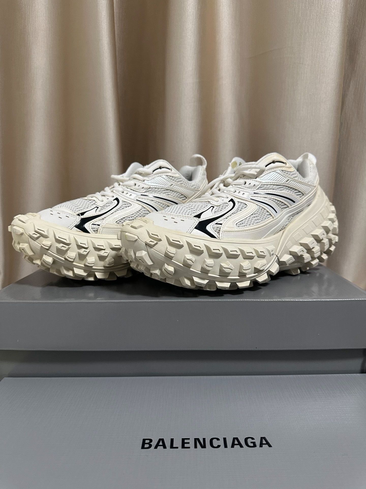 Balenciaga Balenciaga Defender Shoes Size US 9 / EU 42 - 1 Thumbnail