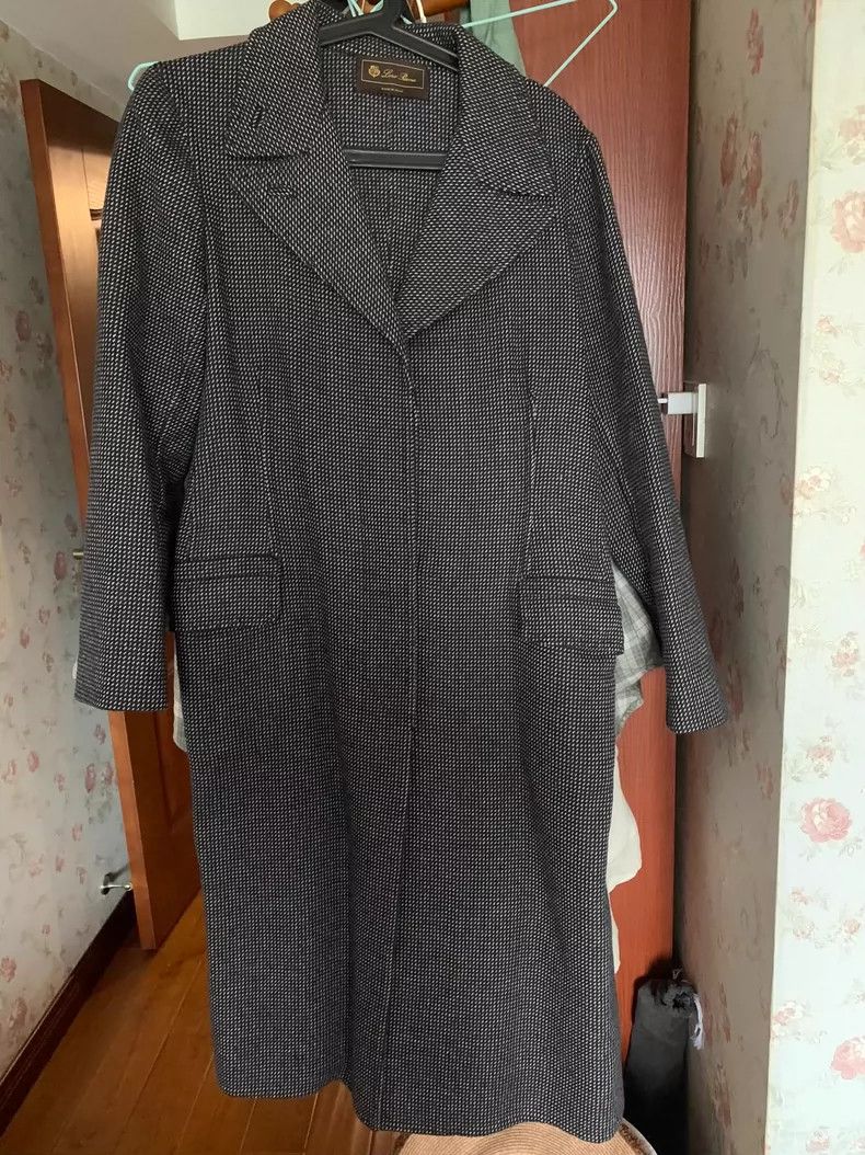 Loro Piana LORO PIANA Pure cashmere coat Size L / US 10 / IT 46 - 1 Thumbnail