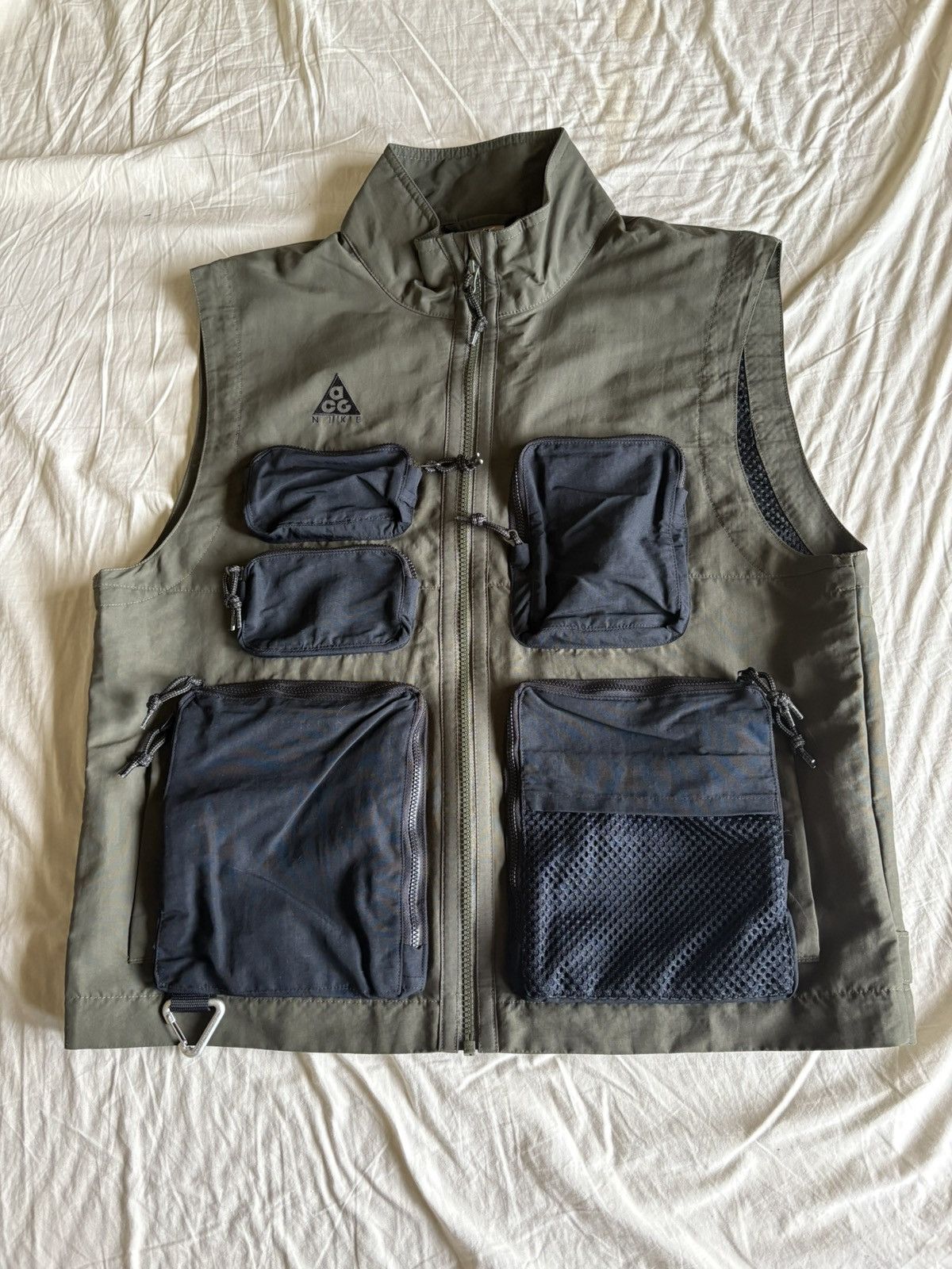 【極美品】Nike ACG Tactical Mesh Vest グレー M 2025年最新】NIKE ACG カラー：グレイ系 ベストの人気アイテム