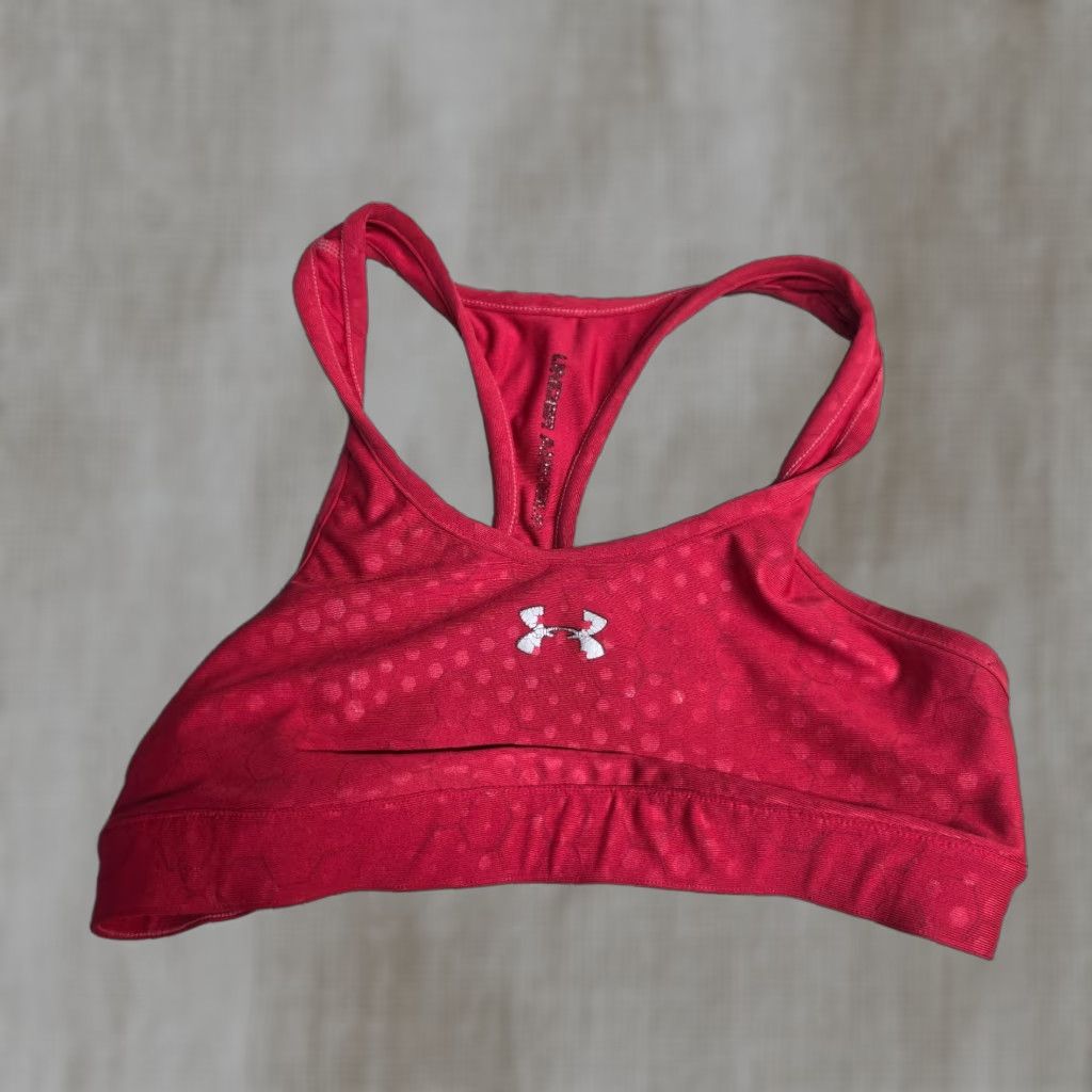 Under Armour VINTAGE Under Armour Bra Shirt Women S Red Sports Bra Activewear Small Cup S Womens Size ONE SIZE - 1 Thumbnail
