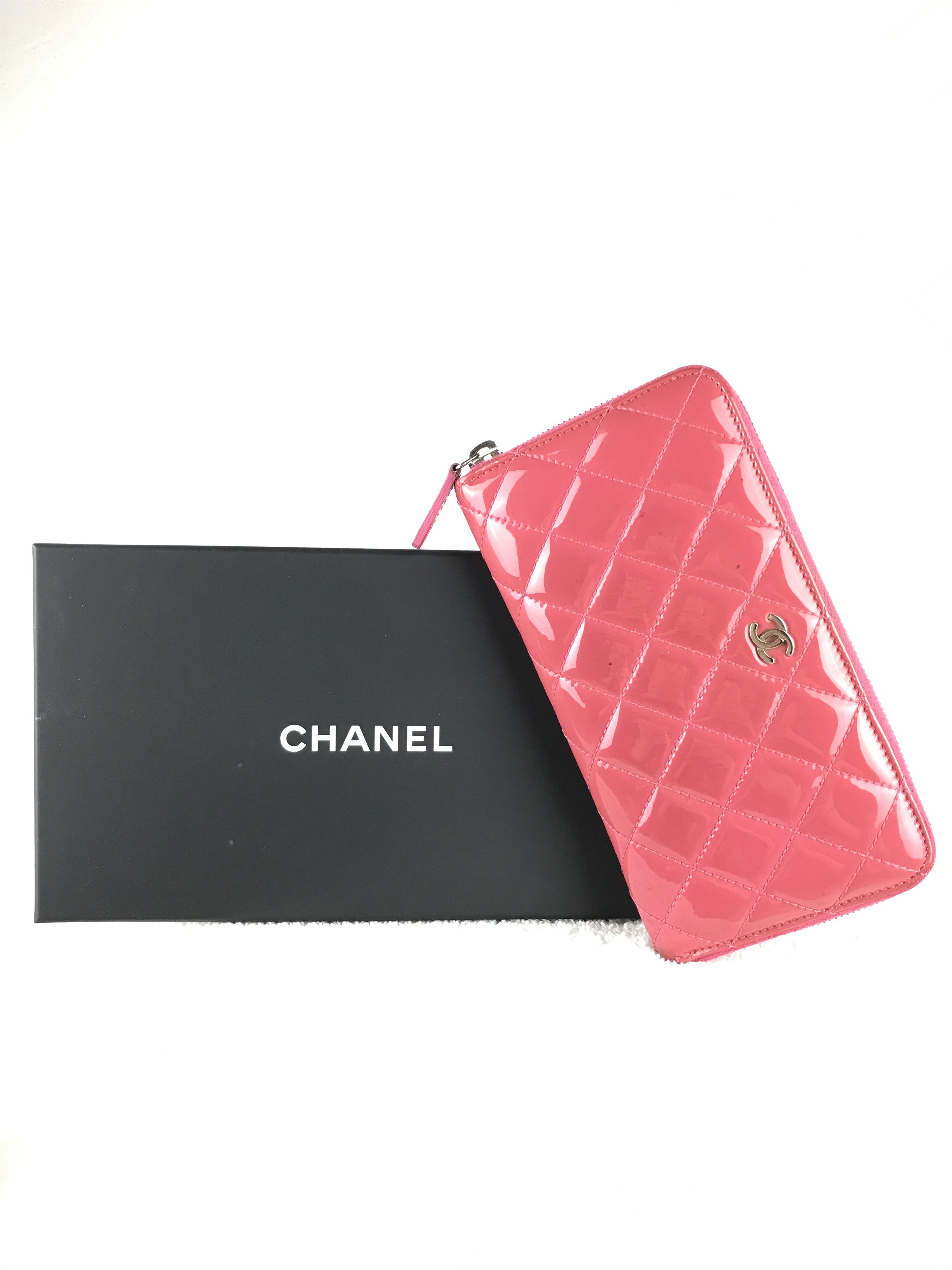 Chanel × Vintage Chanel Dark Pink Quilted Patent Leather Zip Around Wallet Size ONE SIZE - 1 Thumbnail