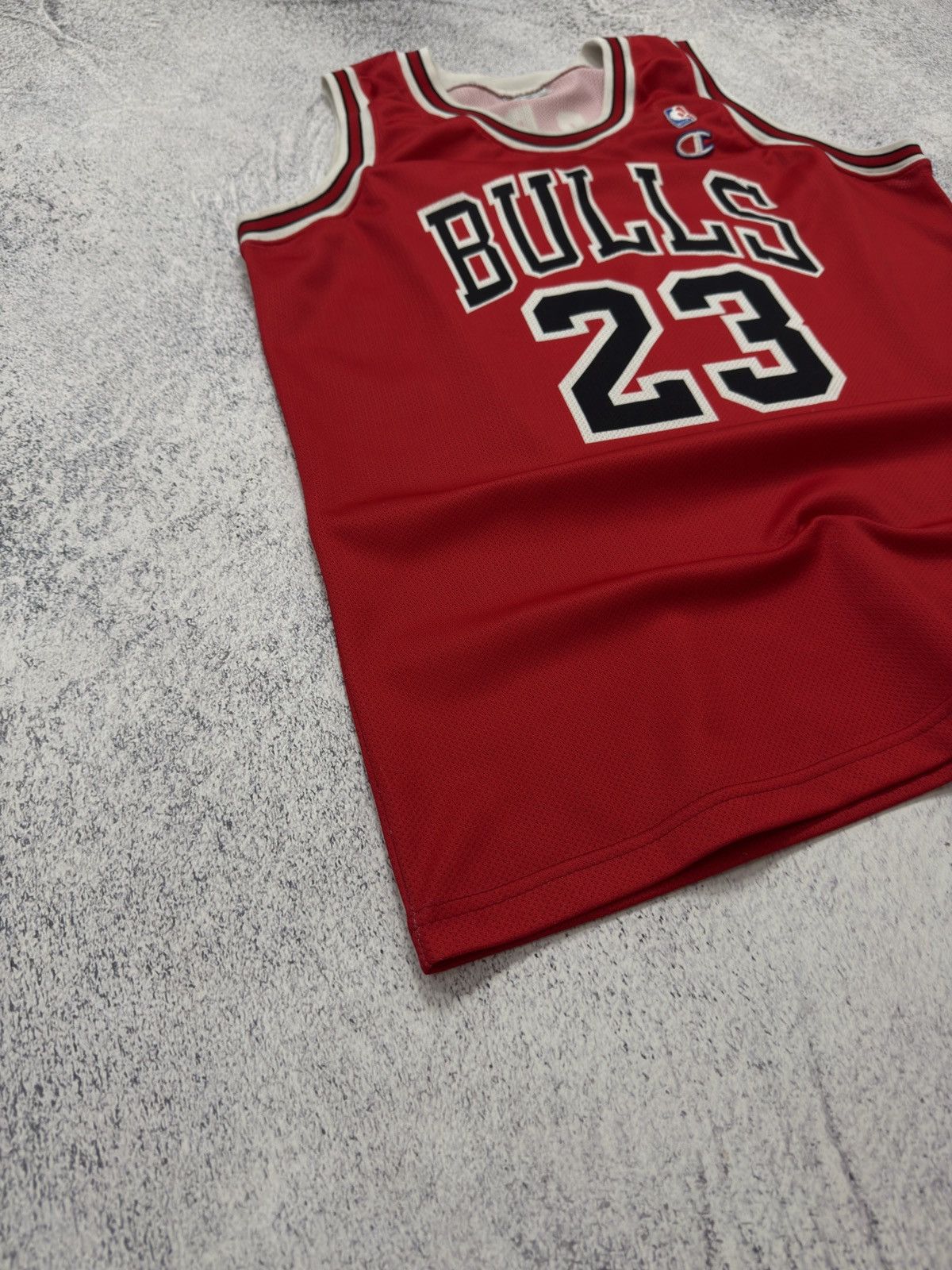 Champion × Vintage VINTAGE 90s CHAMPION JORDAN CHICAGO BULLS JERSEY TEE TSHIRT Size US XL / EU 56 / 4 - 4 Thumbnail