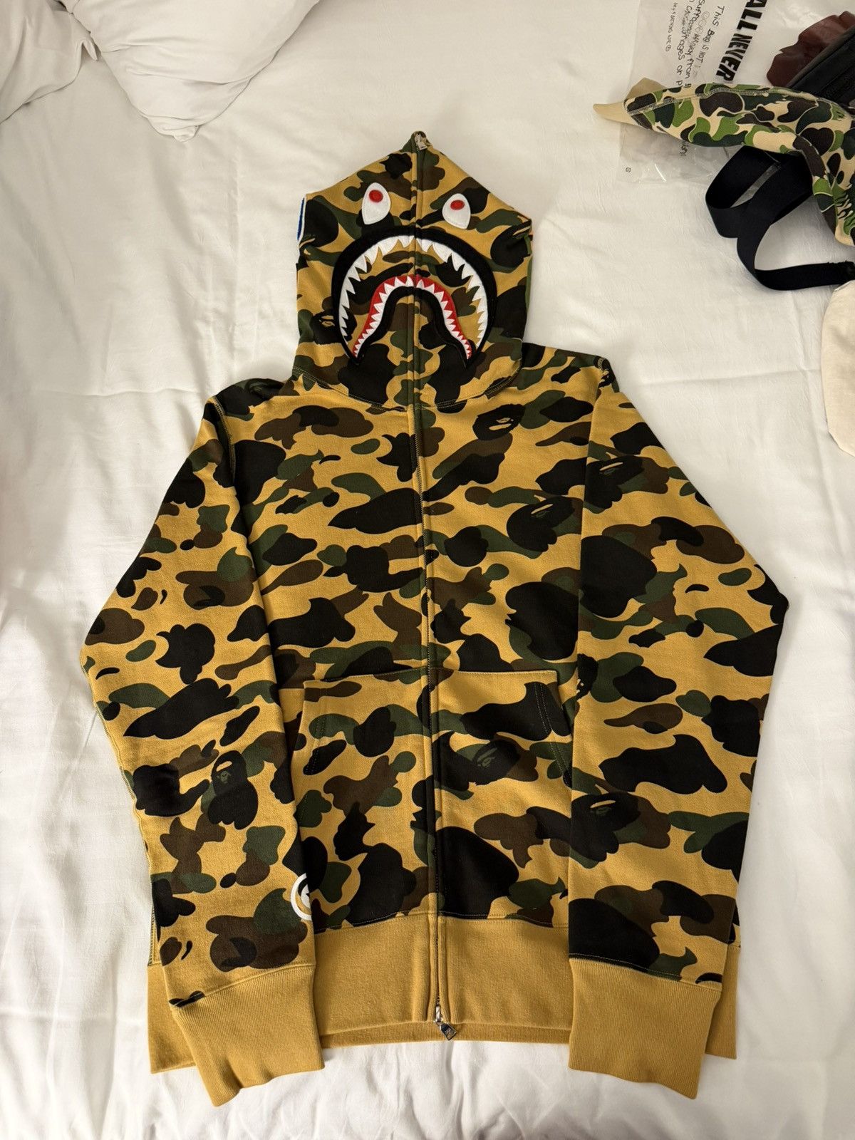 Bape BAPE Shark Yellow Camo Full Zip Size US M / EU 48-50 / 2 - 2 Thumbnail
