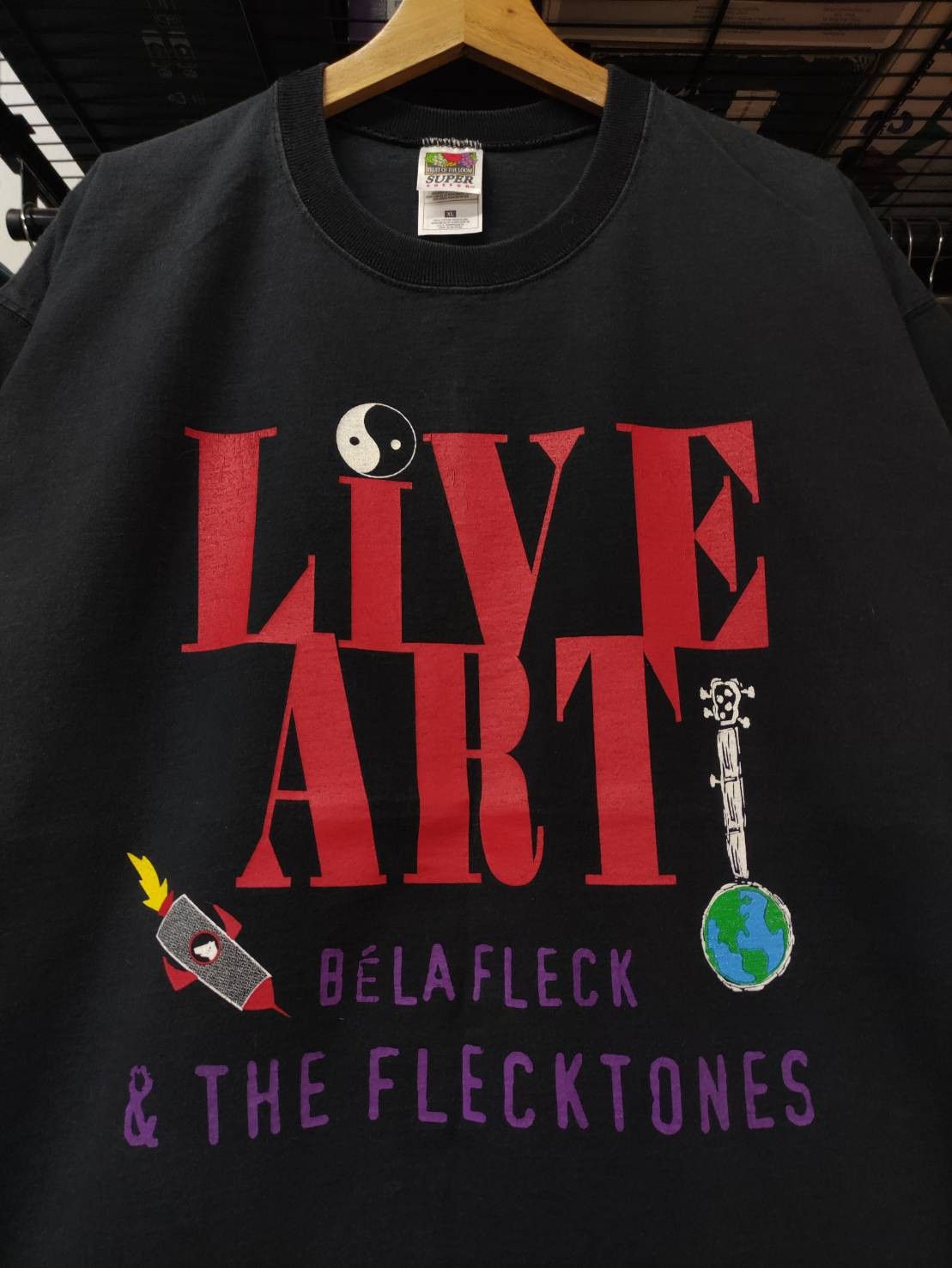 Band Tees Vtg 90's Béla Fleck and the Flecktones " Live Art " T-Shirt Size US XL / EU 56 / 4 - 1 Thumbnail