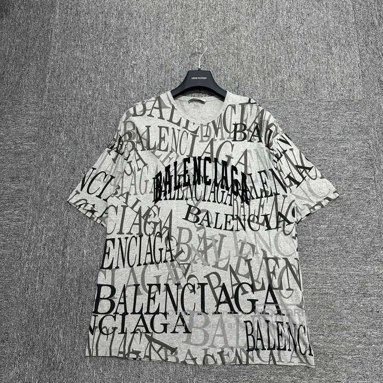 Balenciaga Balenciaga Graffiti Short Sleeve T-Shirt. Size US XS / EU 42 / 0 - 1 Thumbnail