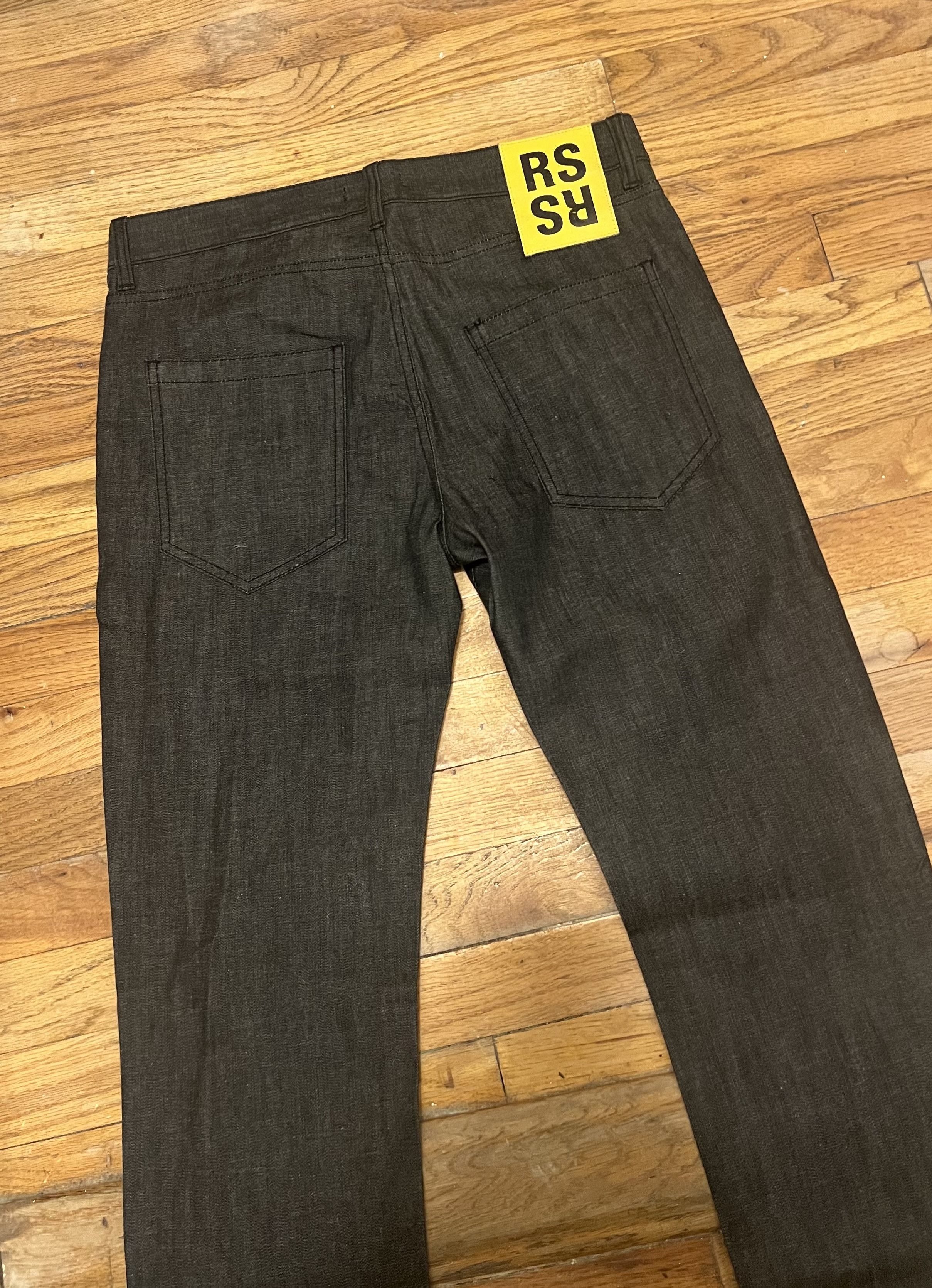 Like New! $789 Logo Patch Stretch Skinny Denim