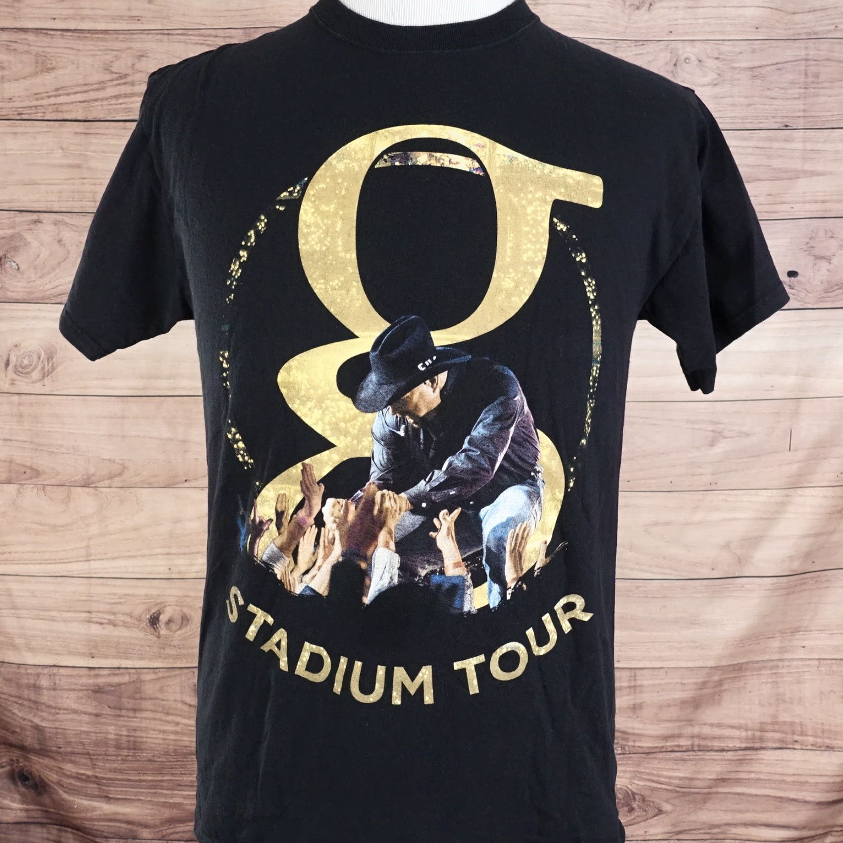 Hanes VINTAGE GARTH BROOKS STADIUM TOUR T-SHIRT UNISEX ADULT M MEDIUM BLACK GRAPHIC PRINT 90s CONCERT accents? Size US M / EU 48-50 / 2 - 4 Thumbnail