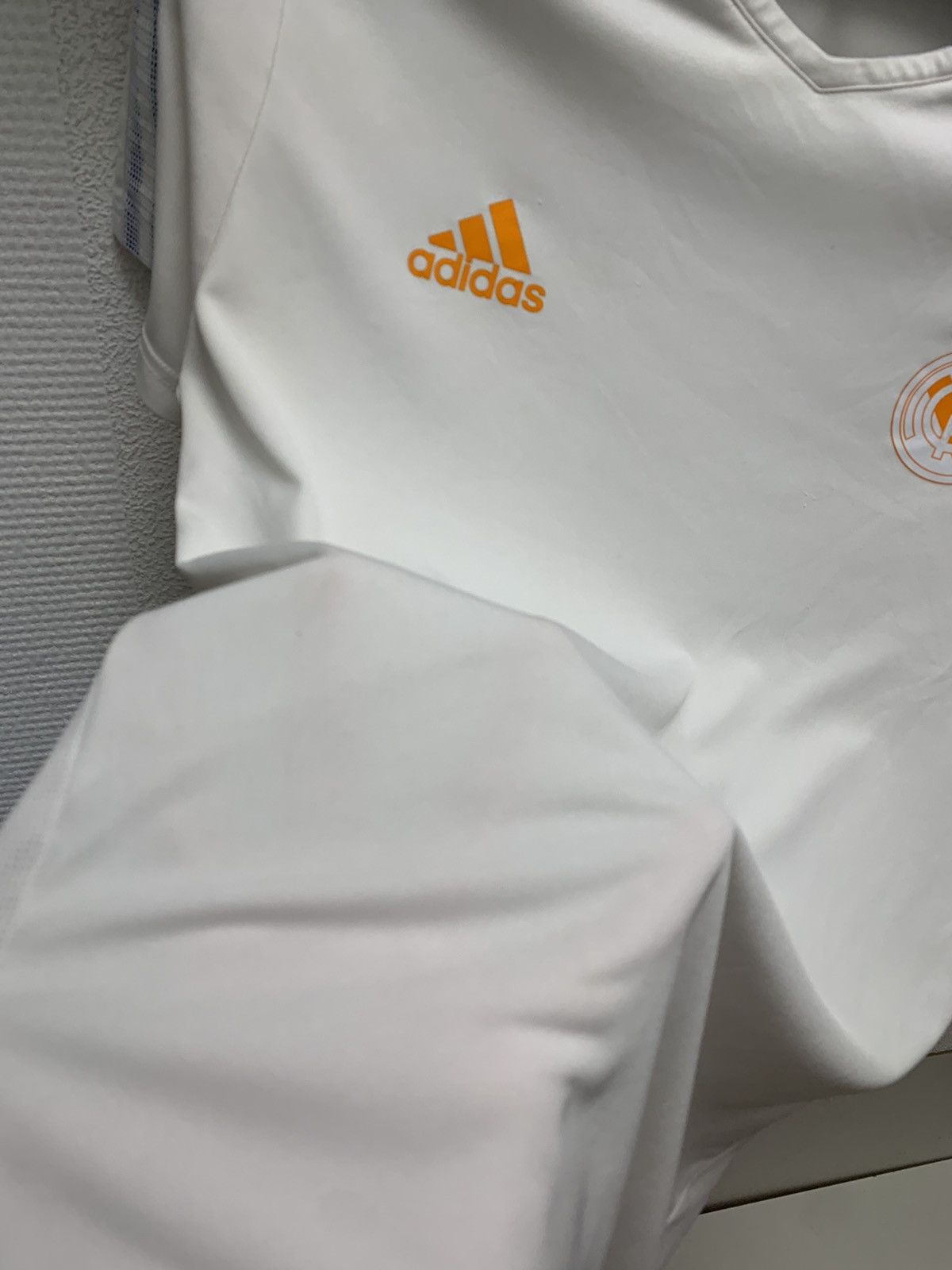 Adidas Real Madrid adidas soccer jersey M sz training 2021 Size US M / EU 48-50 / 2 - 4 Thumbnail