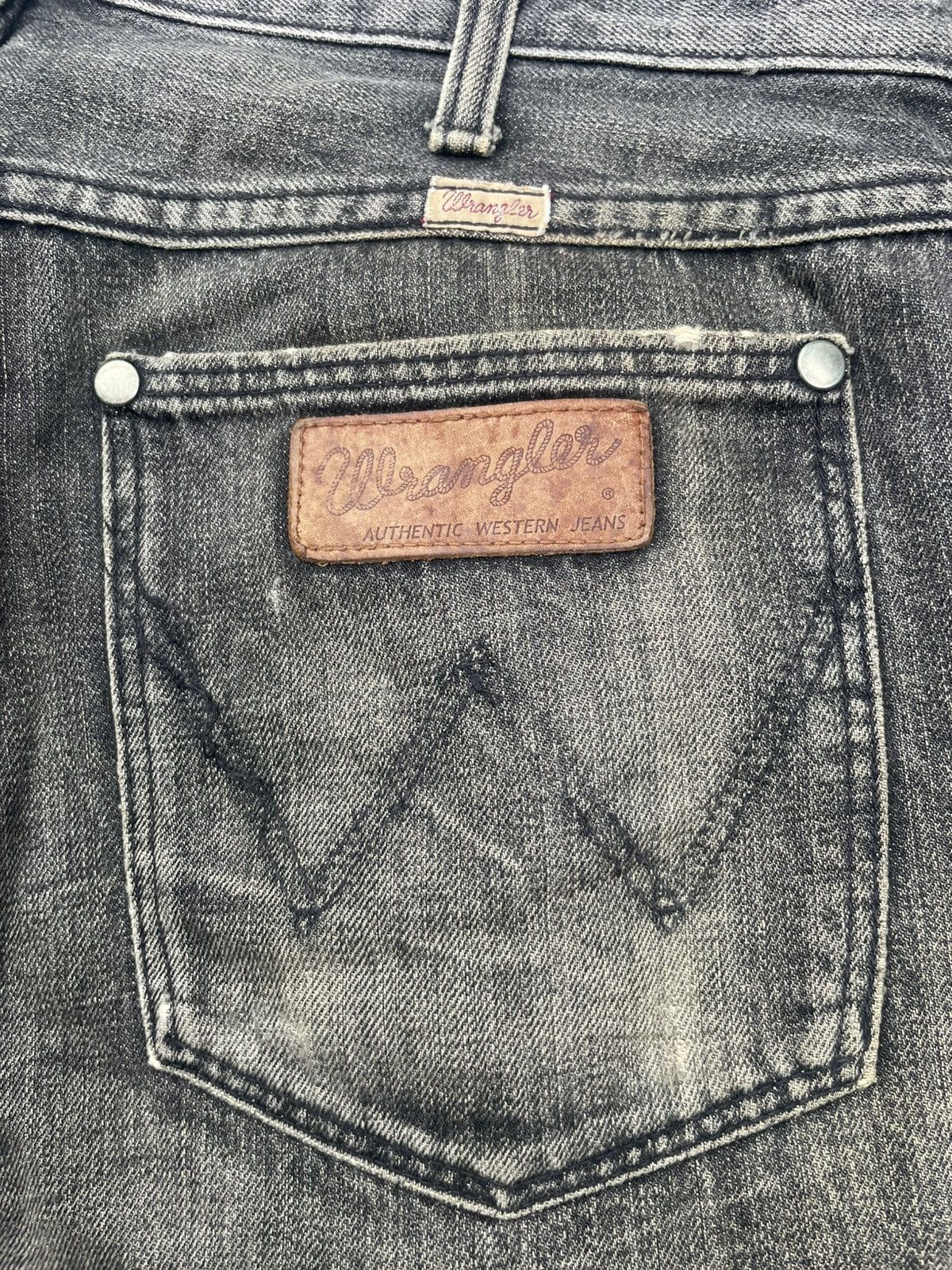 Vintage × Wrangler Vintage 90’s Wrangler Faded Distresed Size US 34 / EU 50 - 24 Thumbnail