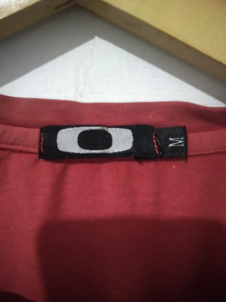 Oakley × Vintage Vintage Oakley T-Shirt 2000s Logo Y2K Size US M / EU 48-50 / 2 - 3 Thumbnail