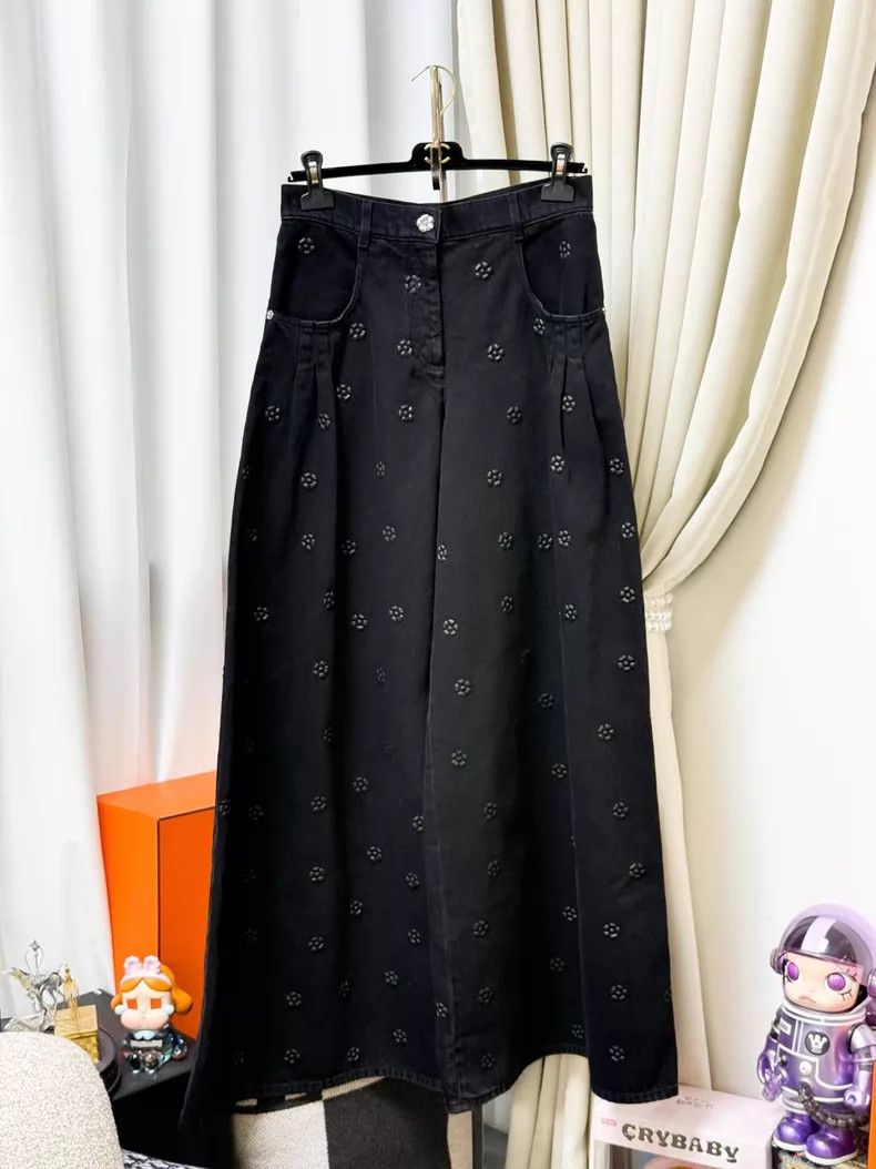 Chanel Chanel 23K autumn and winter show popular black embossed Size 25" / US 0 / IT 36 - 1 Thumbnail