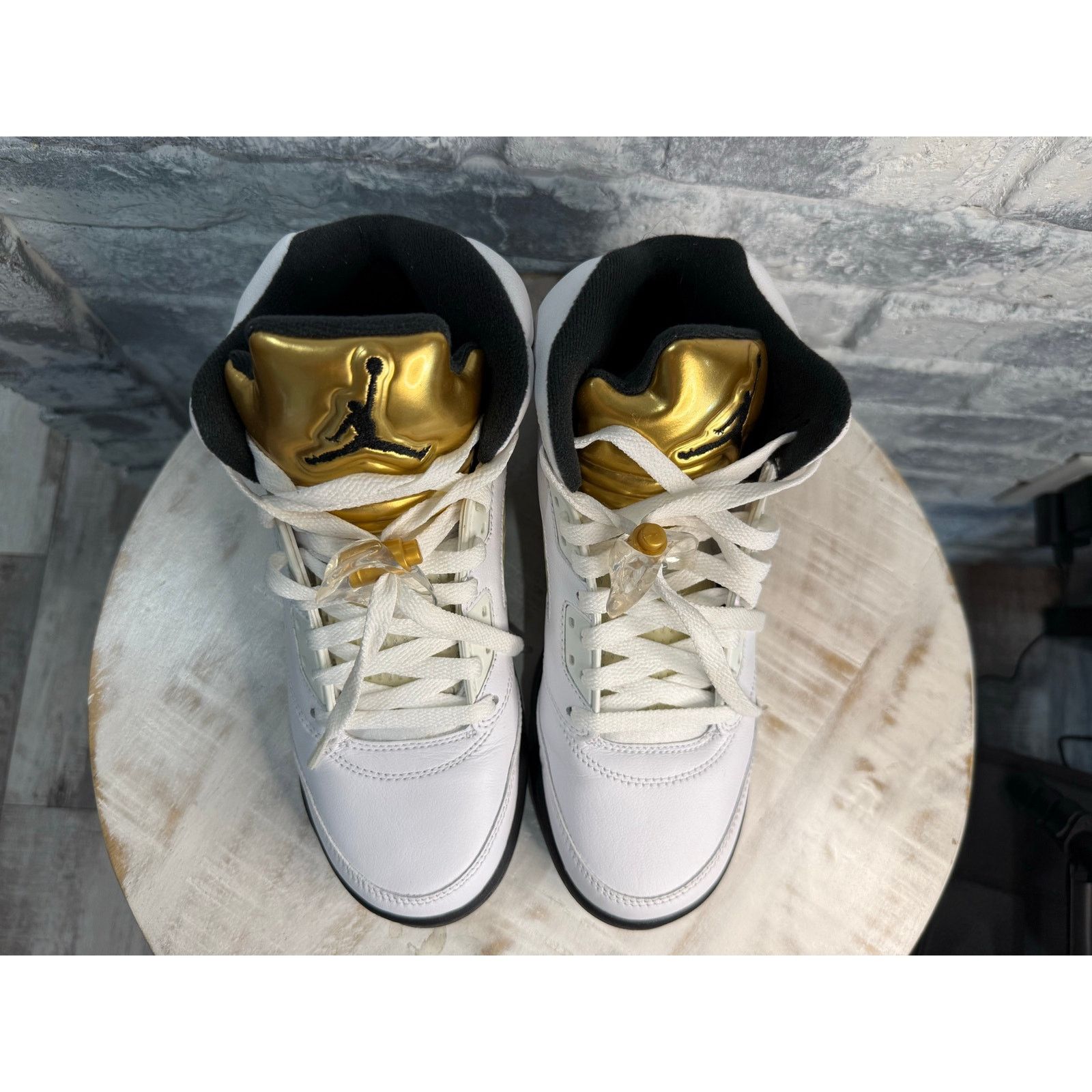 Jordan Brand Jordan 5 Retro Olympics Size 7 Size US 7 / EU 40 - 2 Thumbnail