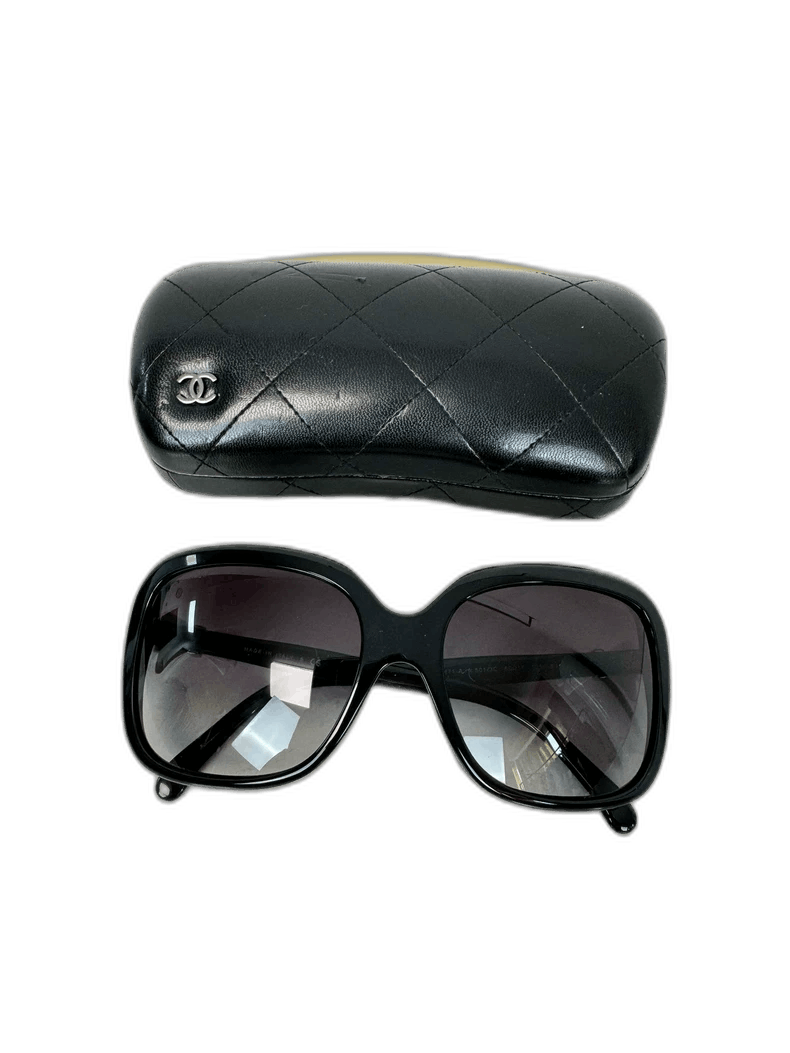 Chanel Chanel Black Bow Sunglasses with Case Size ONE SIZE - 1 Thumbnail