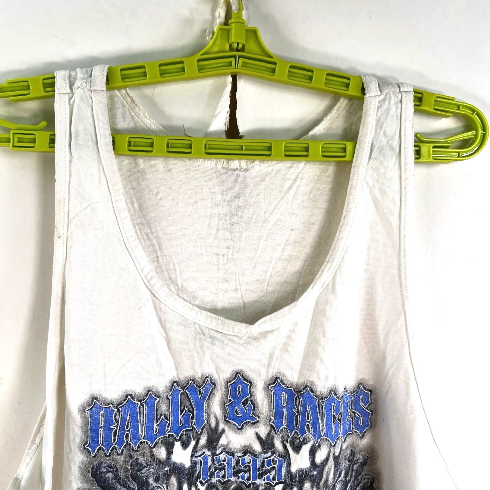 Vintage VINTAGE 5 Seconds of Summer Motorcycle Tank Top Mens Size M White 1999 Graphic Print Races Laconia NH Size US M / EU 48-50 / 2 - 3 Thumbnail