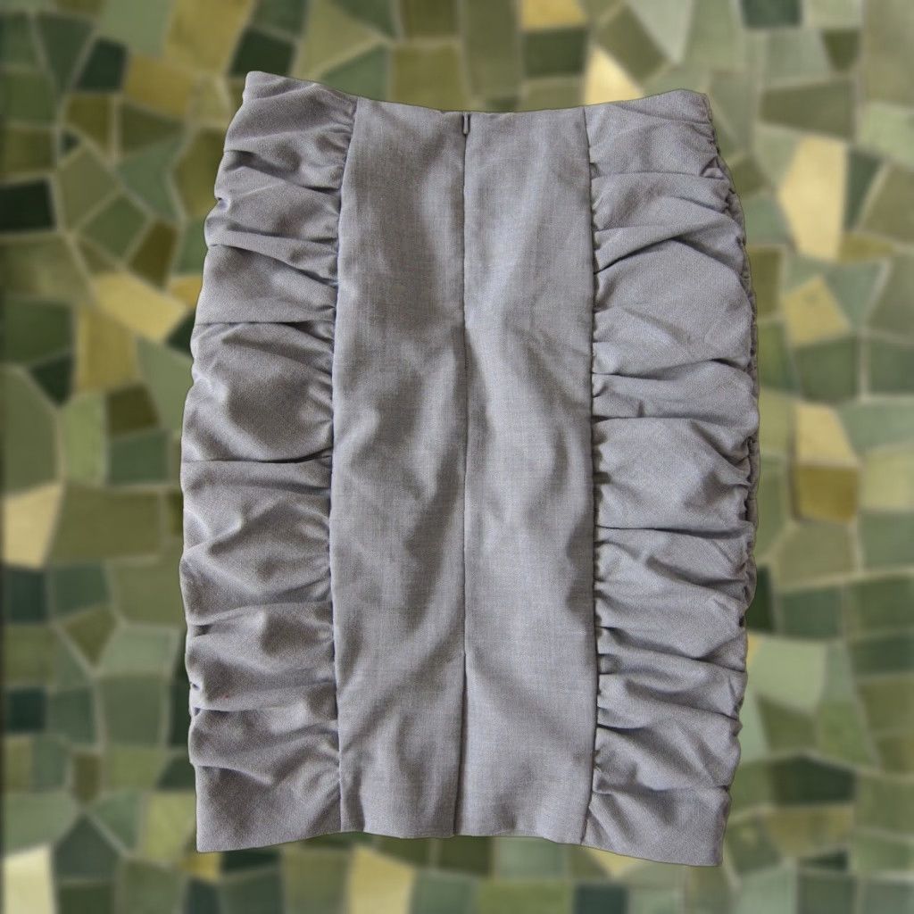 Anthropologie Cartonnier Anthropologie Light Grey Ruched Pleated Pencil Work Skirt Size 0 Size 25" / US 0 / IT 36 - 1 Thumbnail