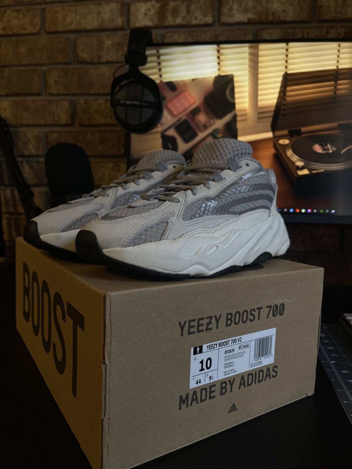 yeezy 870