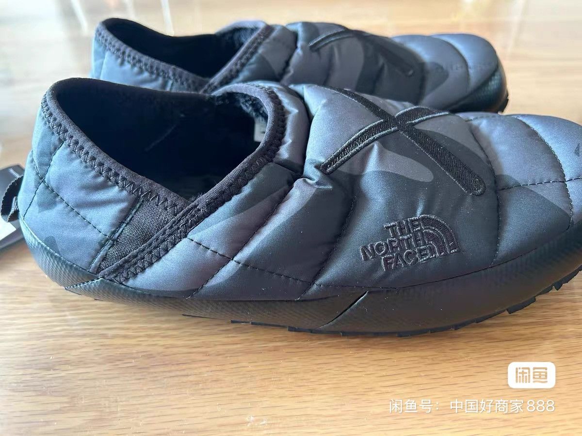 Kaws × The North Face KAWS x THE NORTH FACE Thermoball Traction shoes sneaker s Size US 9 / EU 42 - 3 Thumbnail