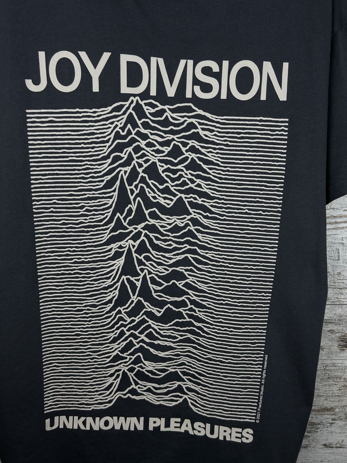 Band Tees Mens vintage Joy Division T Shirt rock band tee Size US XL / EU 56 / 4 - 3 Thumbnail