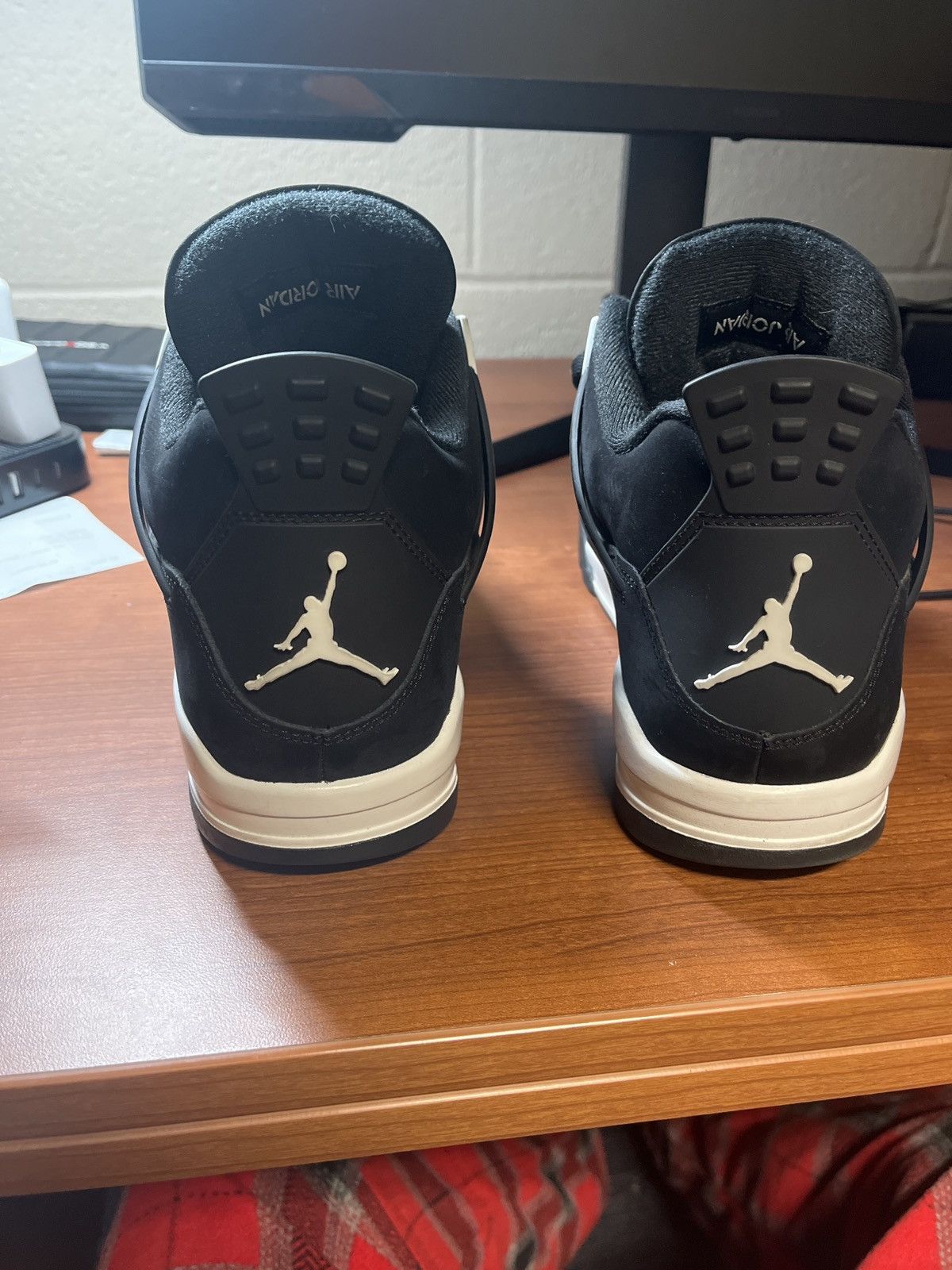 Jordan Brand Jordan 4 white thunder Size US 9 / EU 42 - 2 Thumbnail
