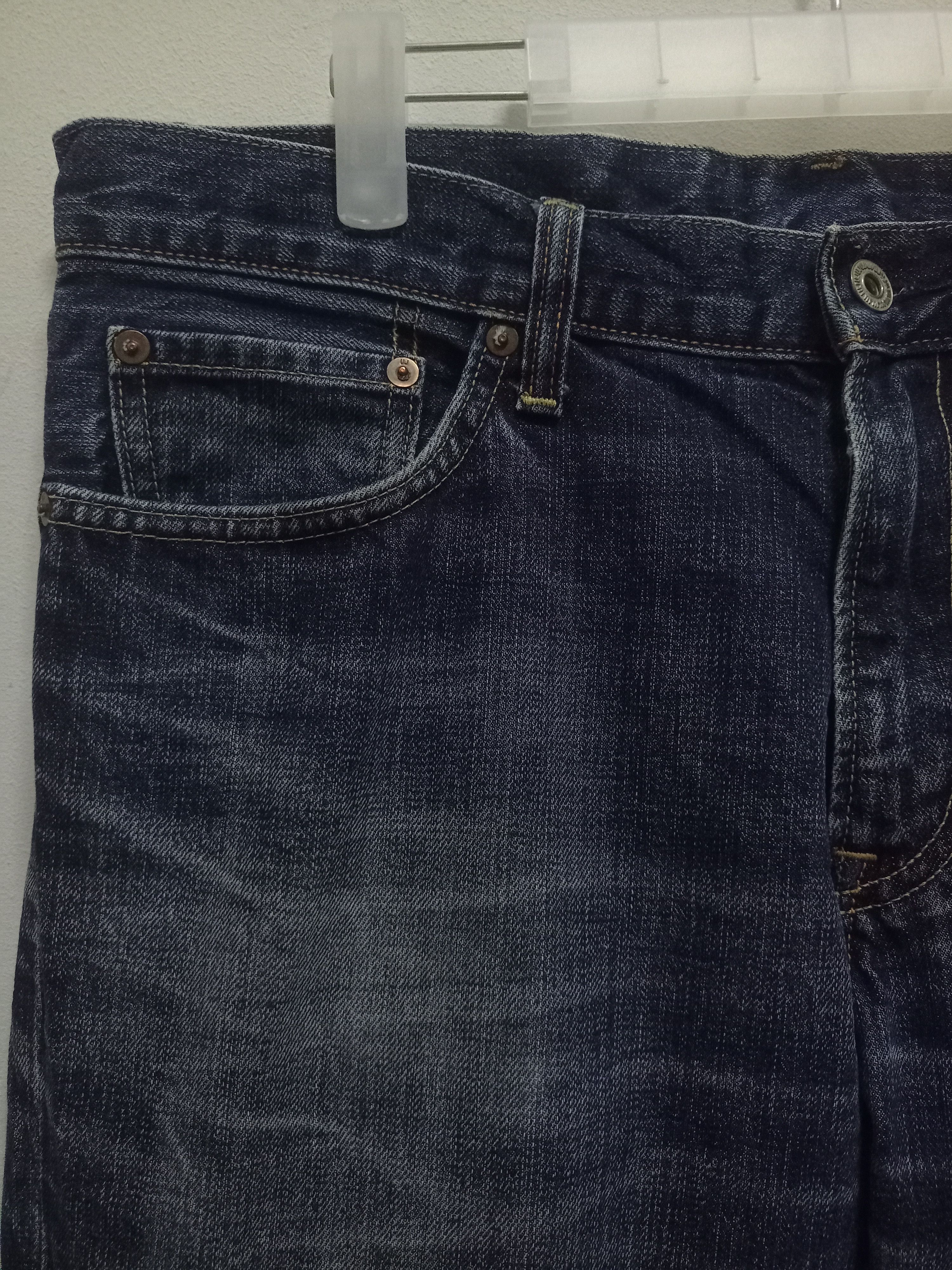 Japanese Brand × Uniqlo Vintage Japanese Uniqlo Blue Wash Distressed Baggy Jeans Size US 34 / EU 50 - 4 Thumbnail