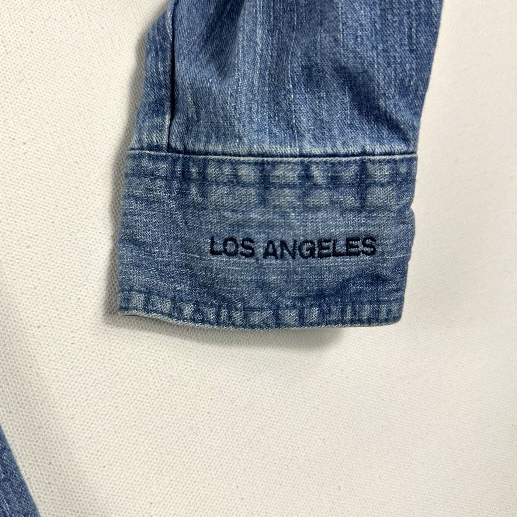 Hard Rock Cafe VINTAGE Hard Rock Cafe Denim Jean Shirt Women M Blue Long Sleeve Embroidered Guitars Button-Up Style Basic Shirt Size M / US 6-8 / IT 42-44 - 7 Thumbnail