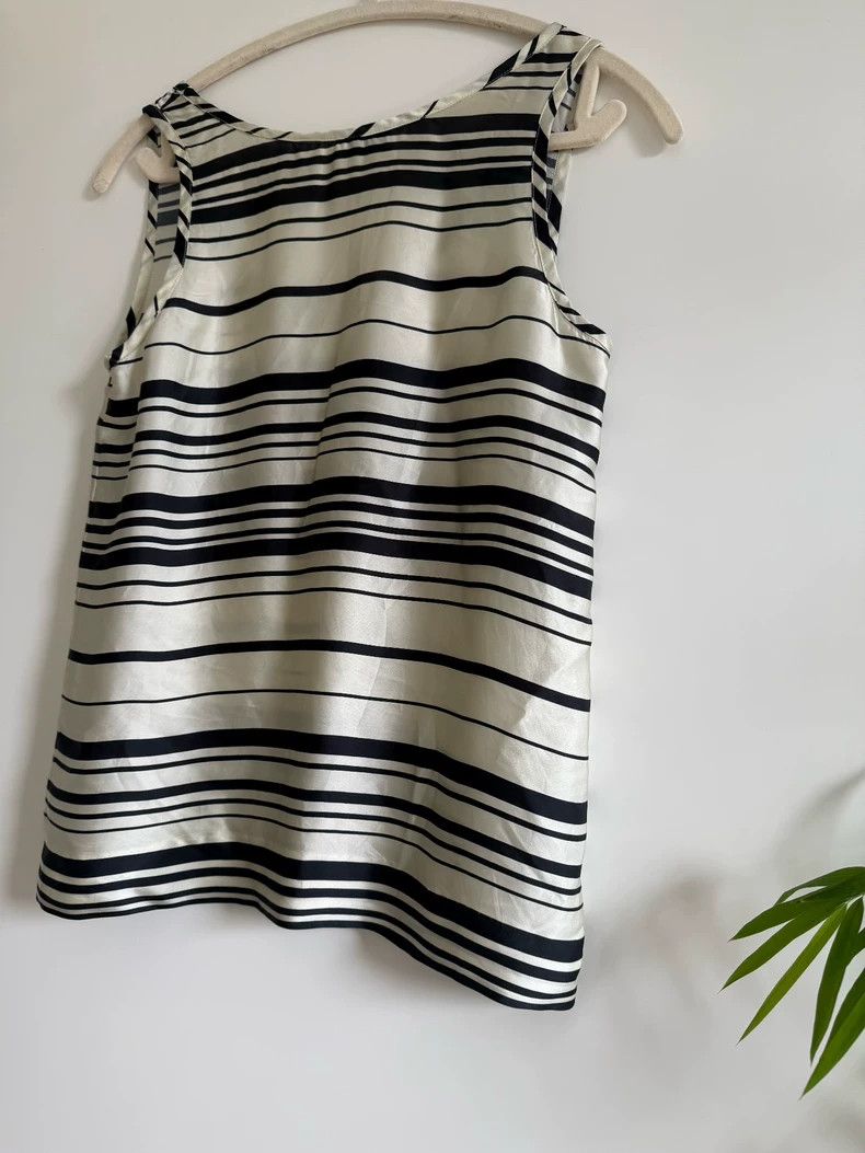Dries Van Noten dries van noten size:34 Silk sleeveless top 2506-Nextarrow Size XXS / US 00 / IT 34 - 6 Thumbnail