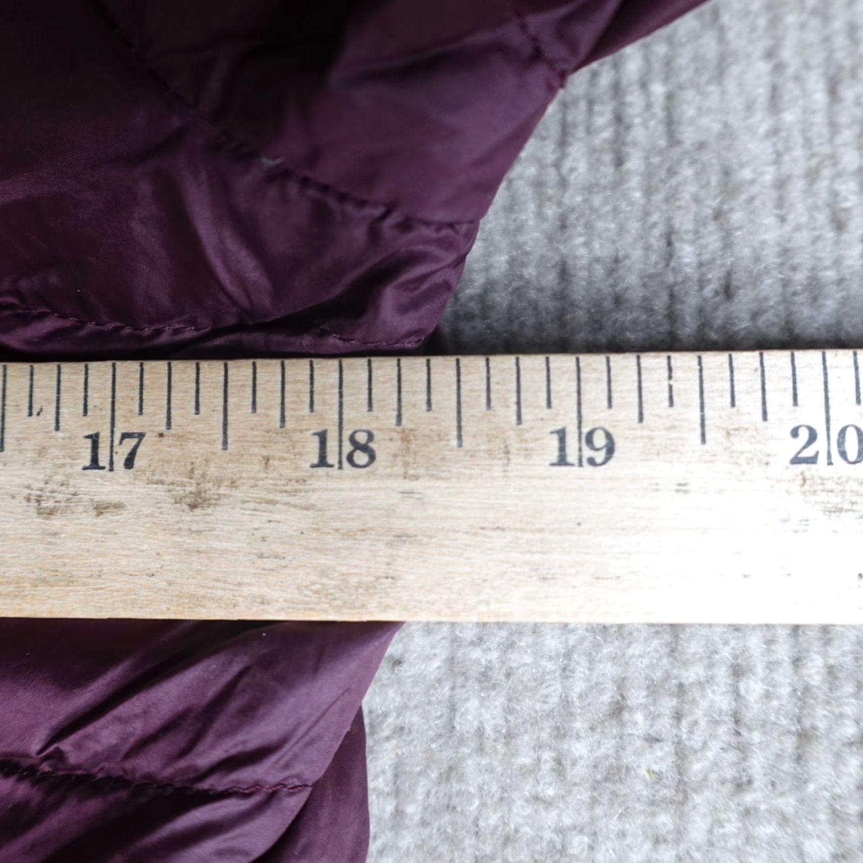 Uniqlo Uniqlo Womens Jacket Medium Red Burgundy Zip Down Filled Puffer Size M / US 6-8 / IT 42-44 - 3 Thumbnail