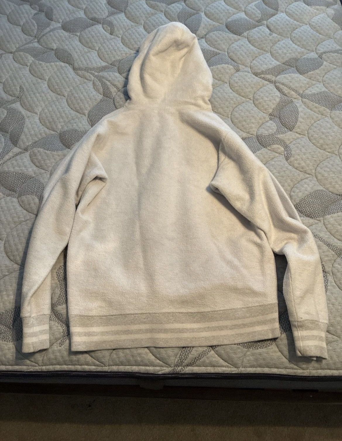 Supreme 2016 old english reverse hoodie Size US L / EU 52-54 / 3 - 2 Thumbnail