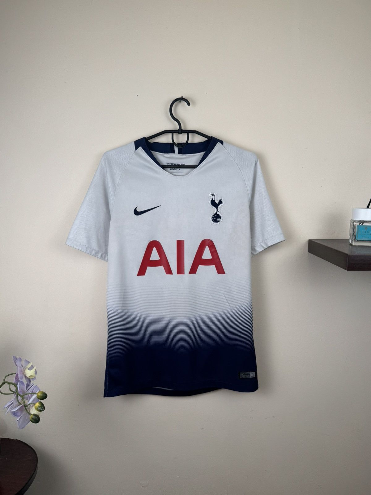 Nike Nike Tottenham 2018-2019 Home Soccer Jersey Men's S Back Size US S / EU 44-46 / 1 - 1 Thumbnail