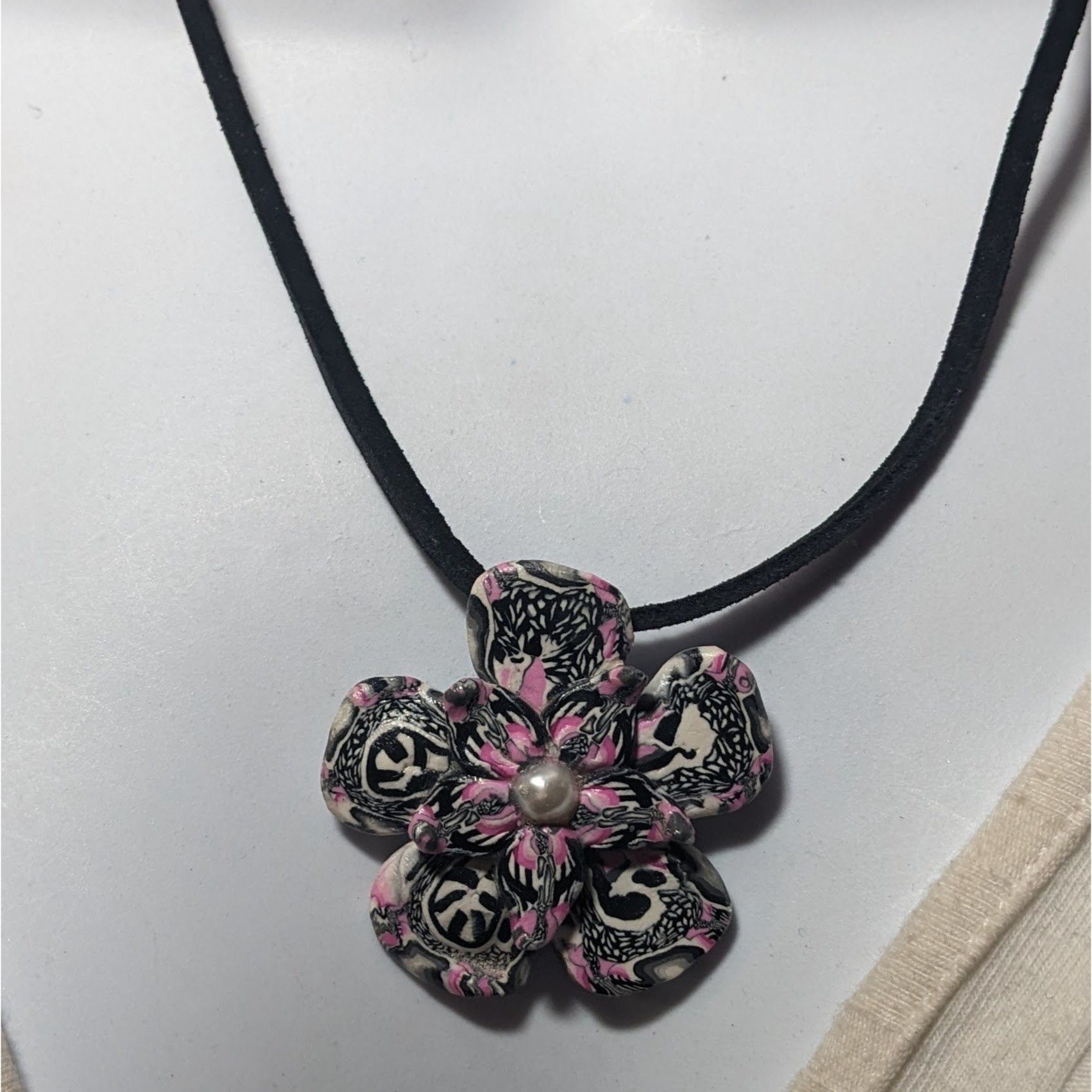 Other Handmade Pink White And Black Polymer Clay Floral Pendant Ne Size ONE SIZE - 6 Thumbnail