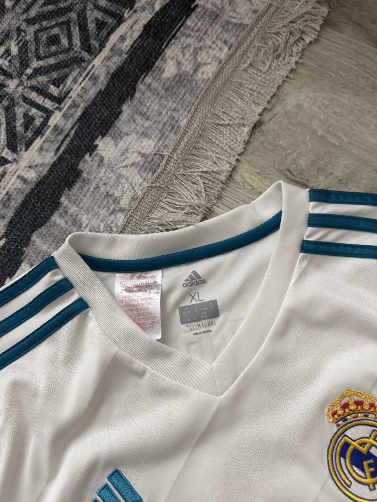 Adidas Adidas Real Madrid 2017 2018 Home Jersey Size US S / EU 44-46 / 1 - 6 Thumbnail