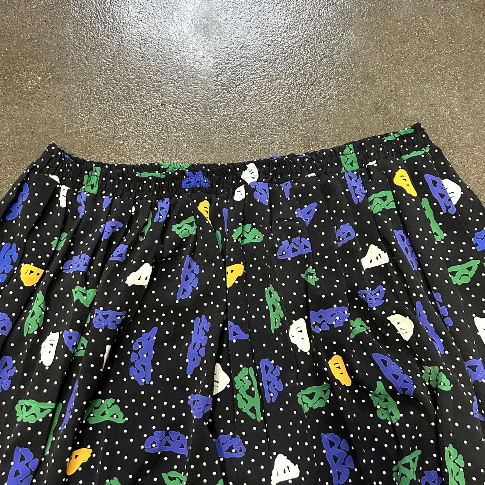 Vintage VINTAGE Alfred Dunner Skirt Womens 36 Black Abstract Polka Dot Pleated Elastic Pants? Size 25" / US 0 / IT 36 - 2 Thumbnail