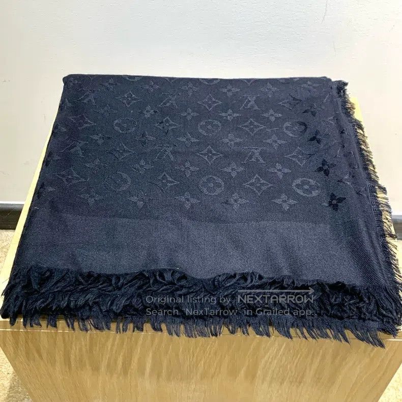 Louis Vuitton Louis Vuitton Classic Old Flower Print Shawl Square Towel Size ONE SIZE - 1 Thumbnail
