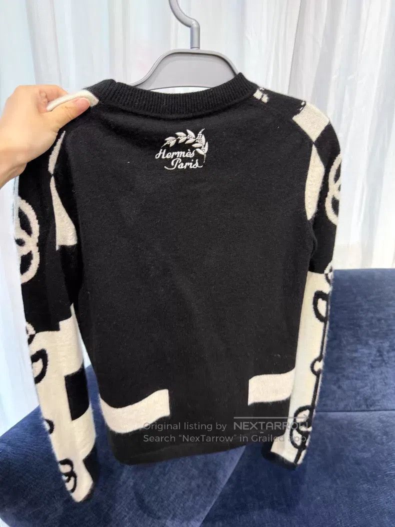 Hermes Hermes Pig Nose Button Sweater Size XS / US 0-2 / IT 36-38 - 2 Thumbnail