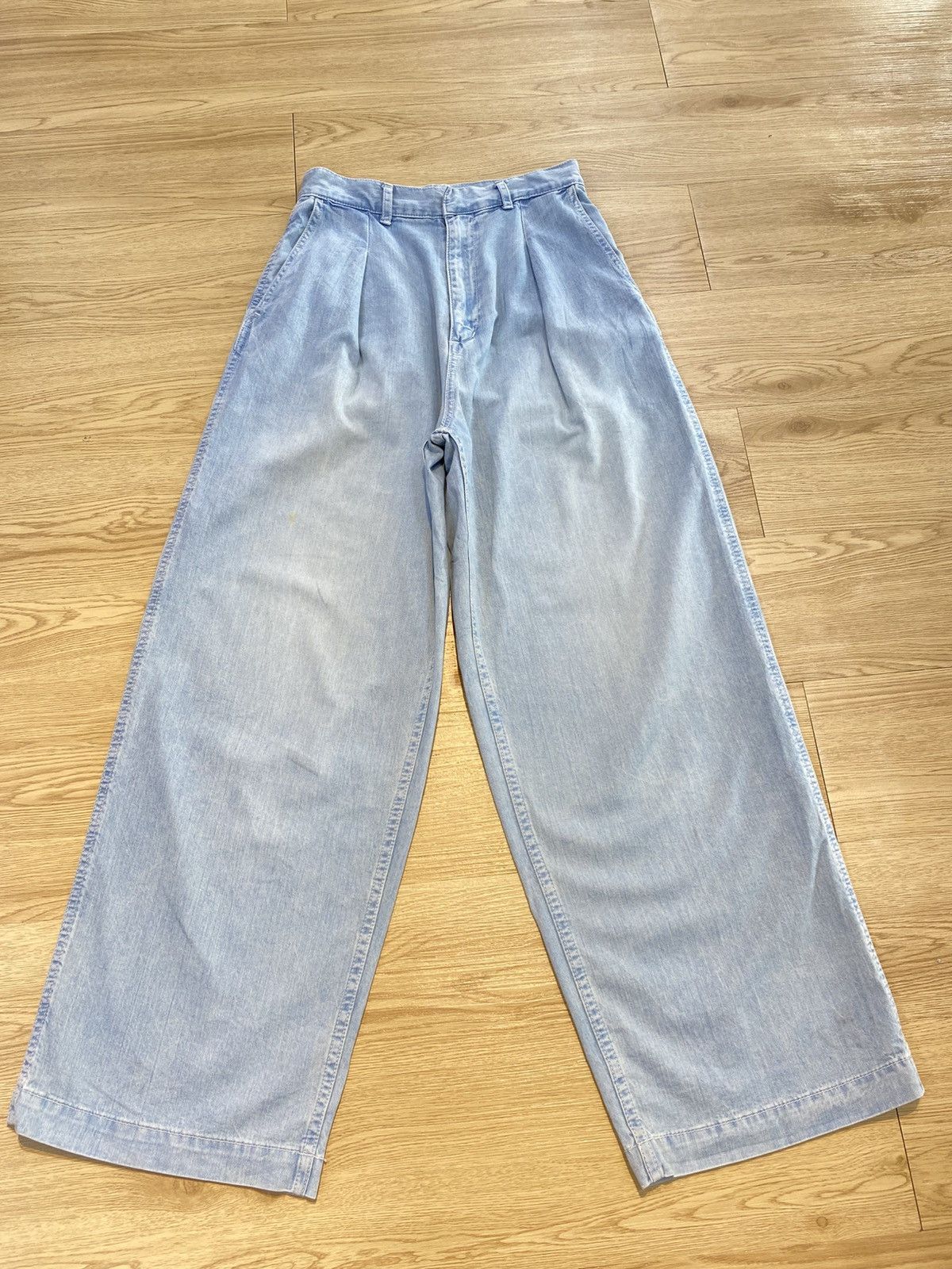 Japanese Brand Japanese Brand Baggy Blue Wash Light Jeans Size US 26 / EU 42 - 1 Thumbnail