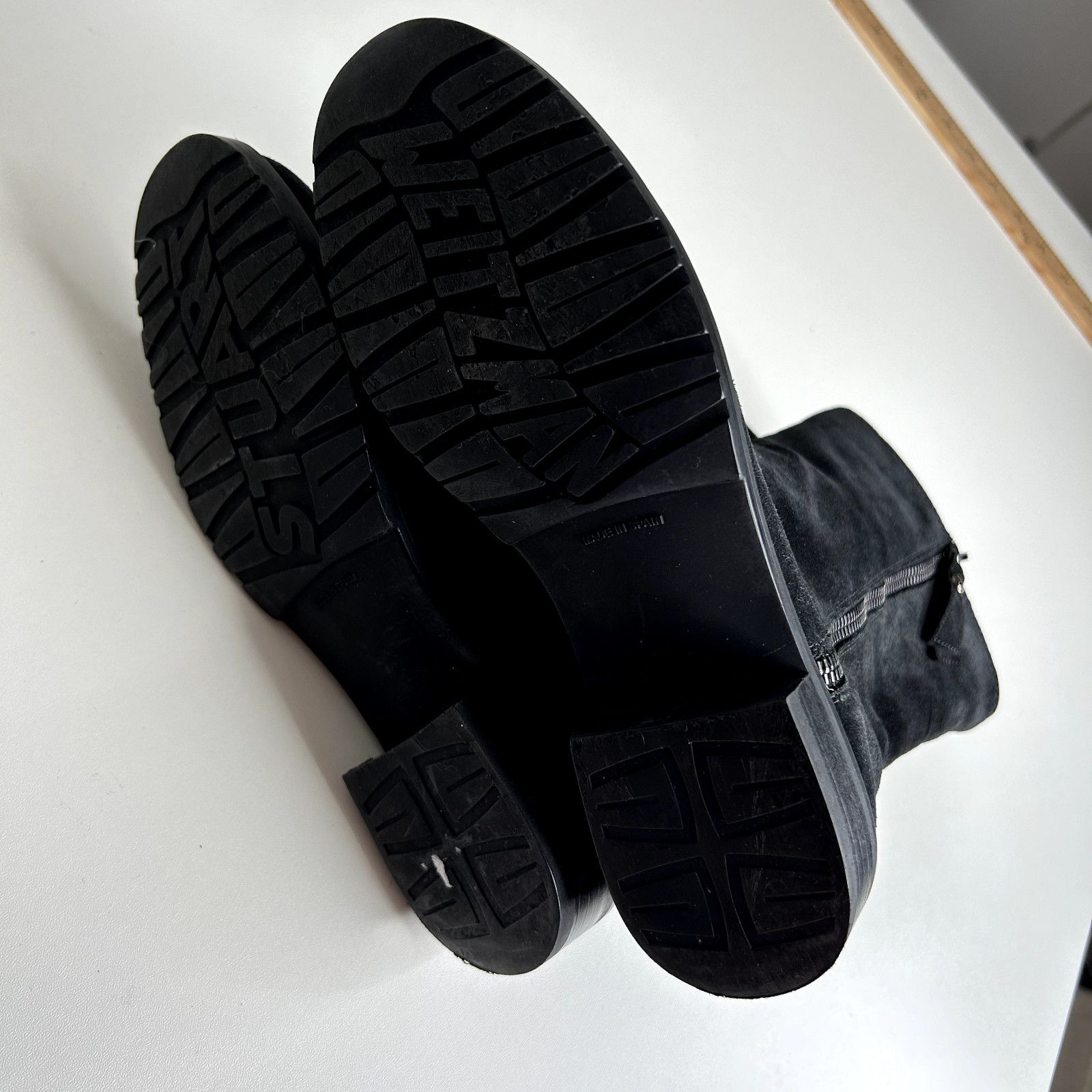 Stuart Weitzman Stuart Weitzman Black Suede Mid-Calf Round Toe Booties 4 Size US 4 / IT 34 - 10 Thumbnail