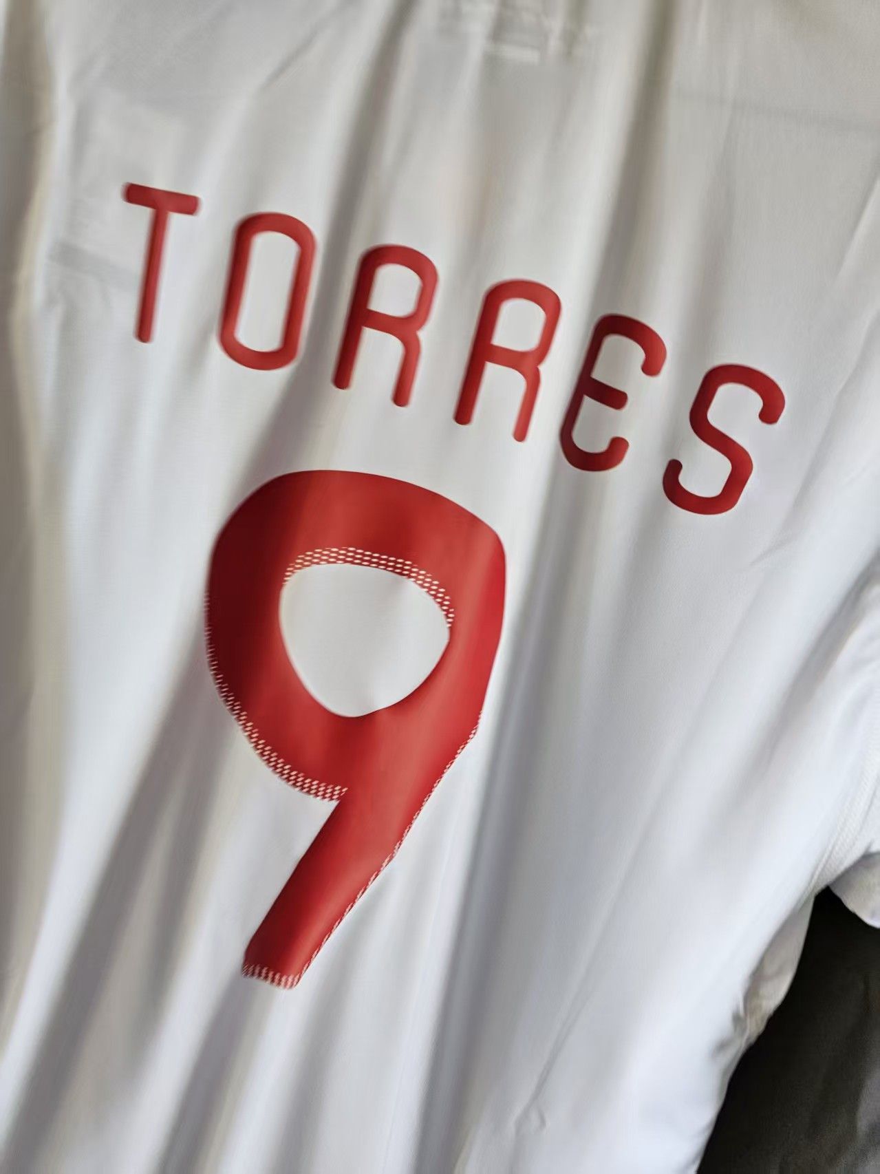 Other Fernando Torres Jersey 2011 2012 Spain White Size US M / EU 48-50 / 2 - 3 Thumbnail